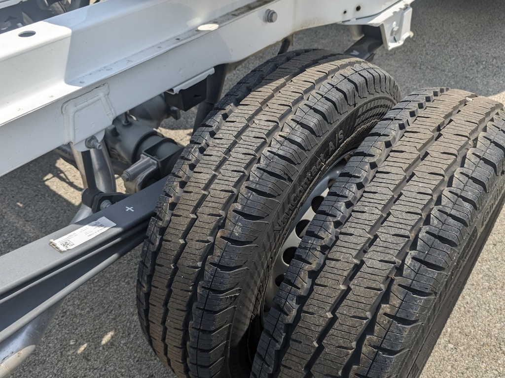 New 2024 Mercedes-Benz Sprinter 4500 Chassis Standard Roof Truck