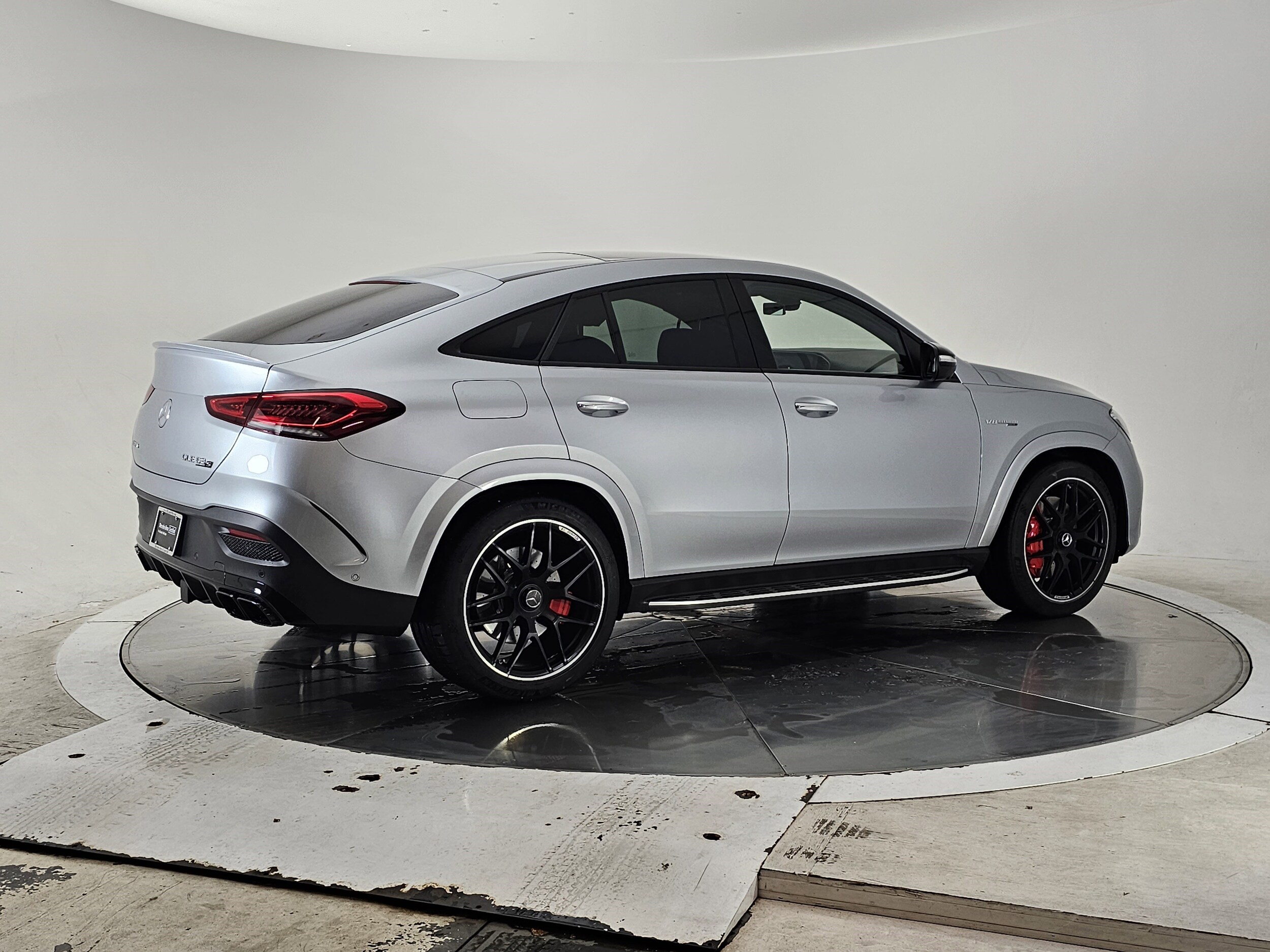 2022 Mercedes Benz GLE AMG 63 S 4MATIC photo 2