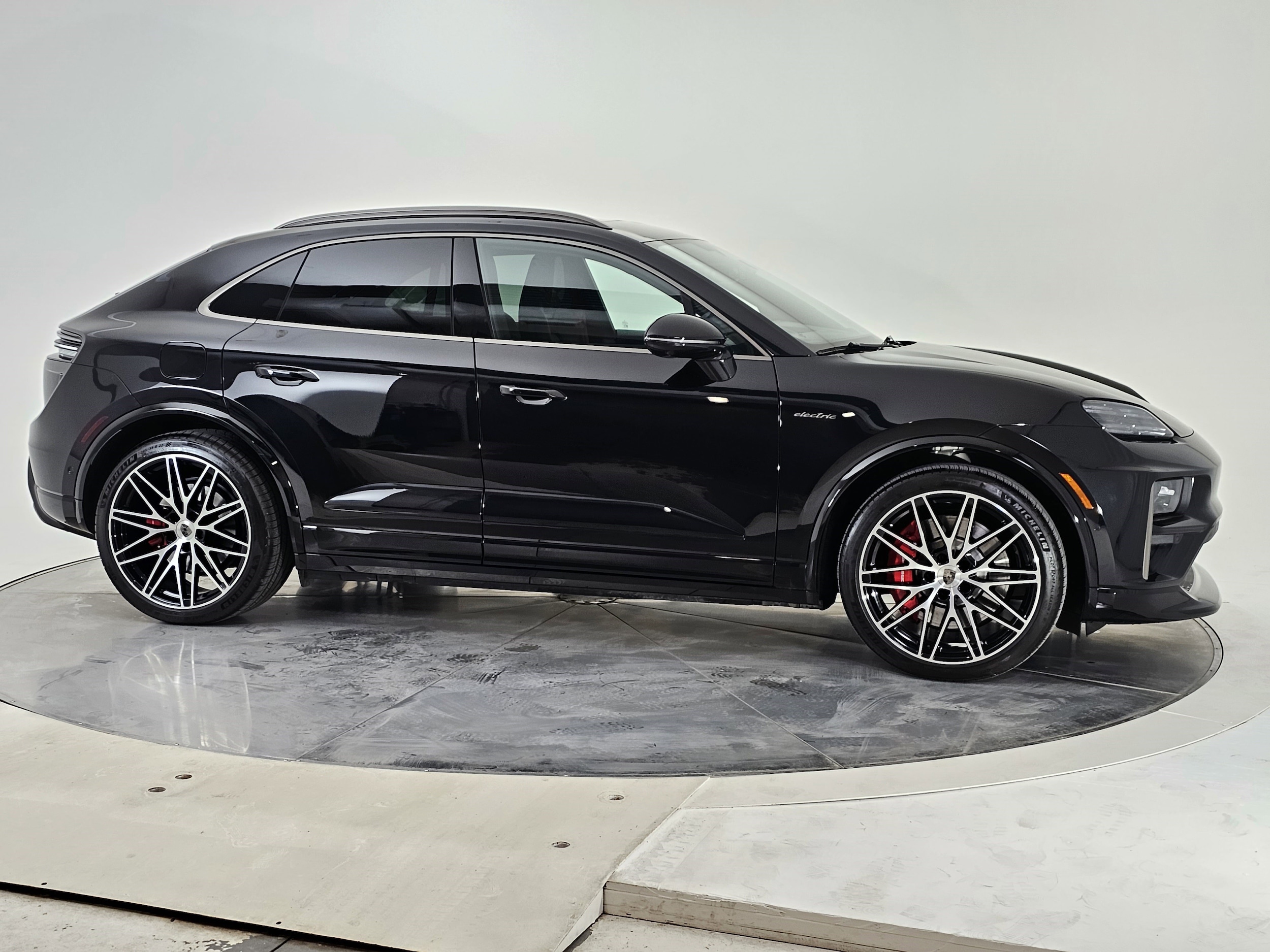 Used 2025 Porsche Macan Turbo Electric with VIN WP1AC2XA9SL175737 for sale in Louisville, KY