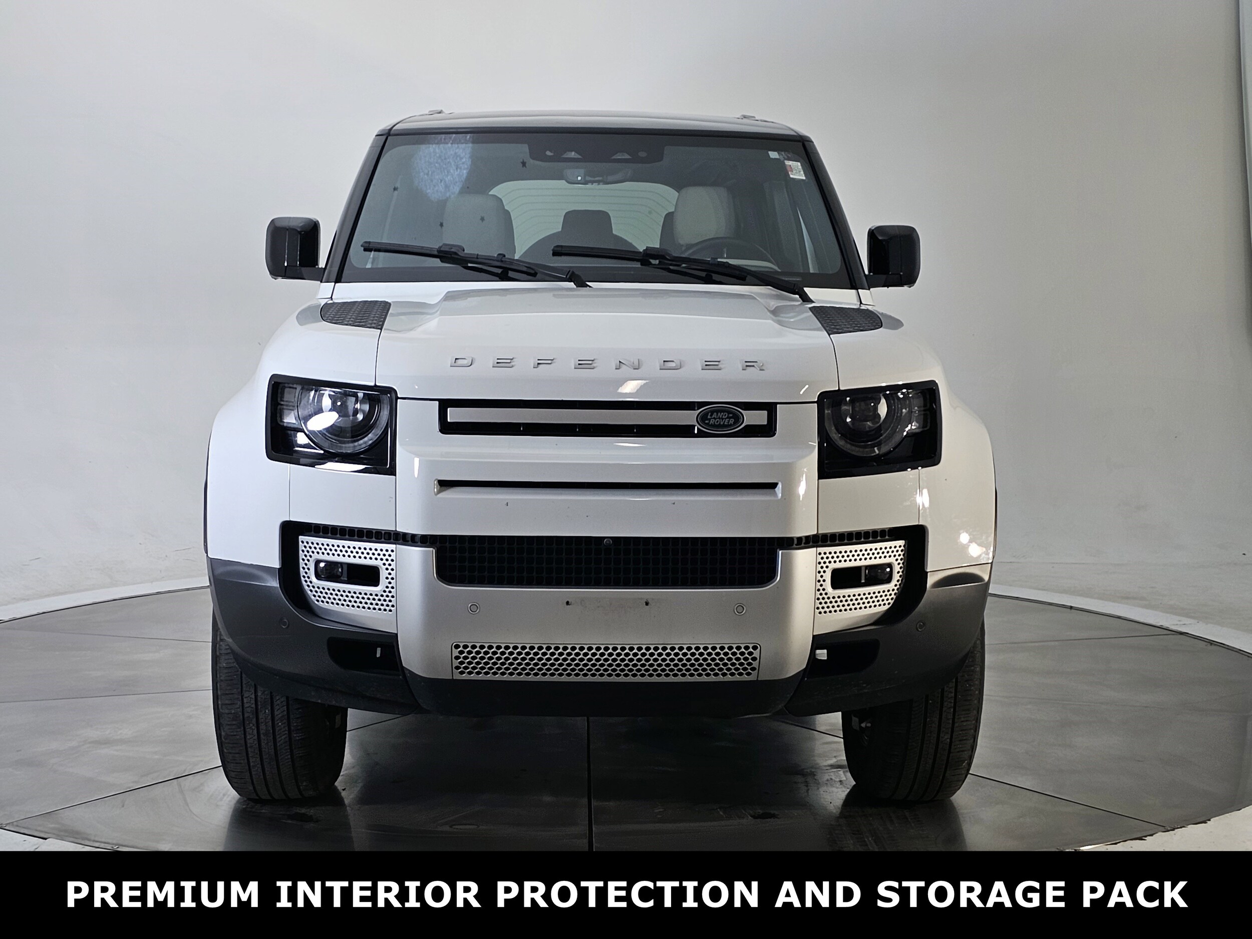 2023 Land Rover Defender 110 S photo 4