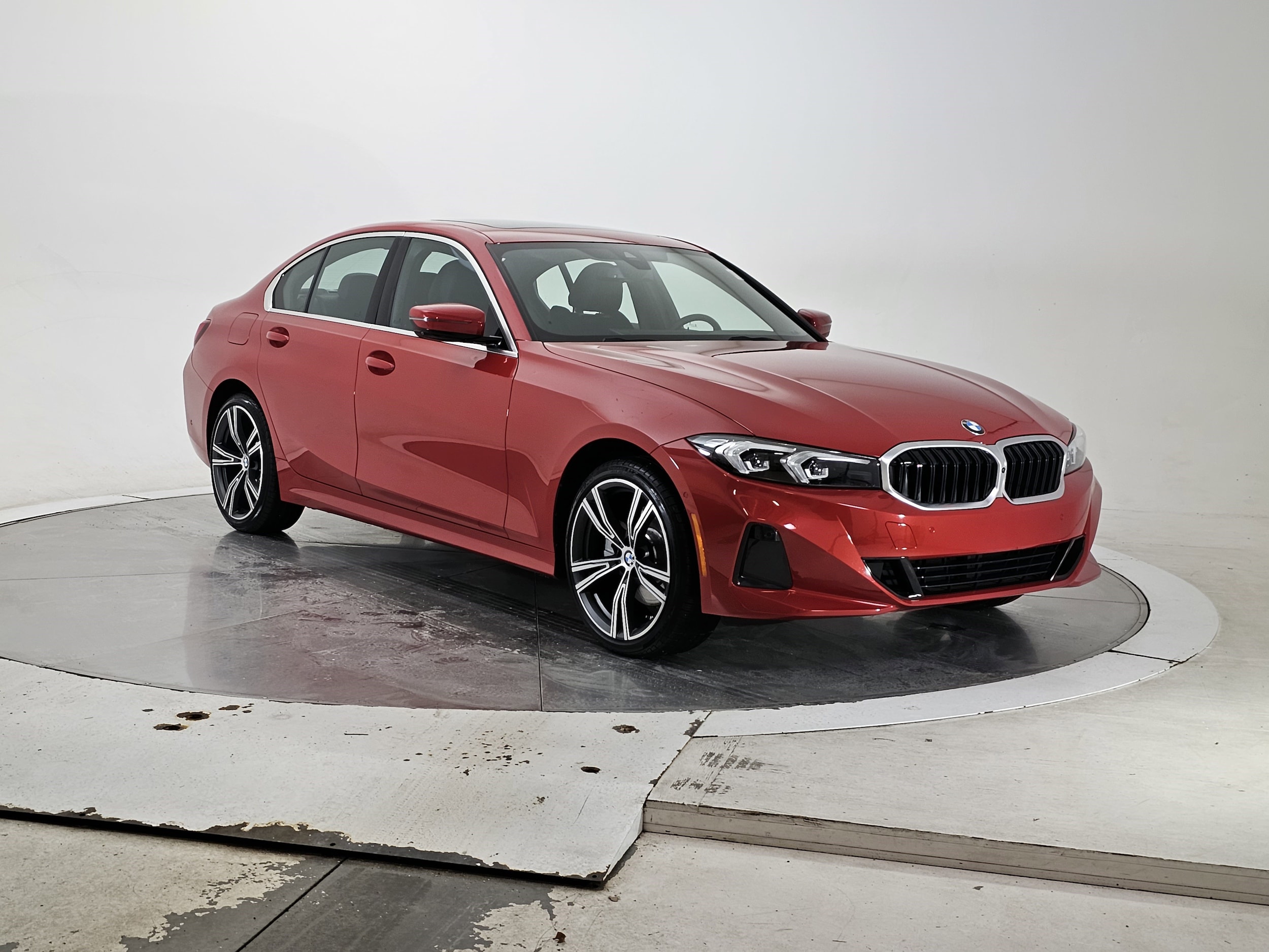 2024 BMW 3 Series 330i's photo