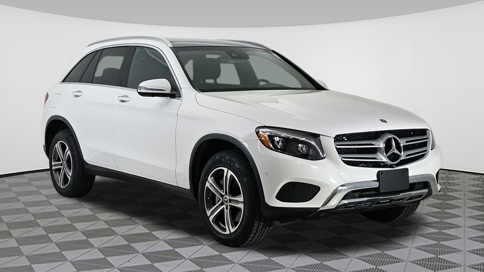 2018 Mercedes-Benz GLC GLC300's photo