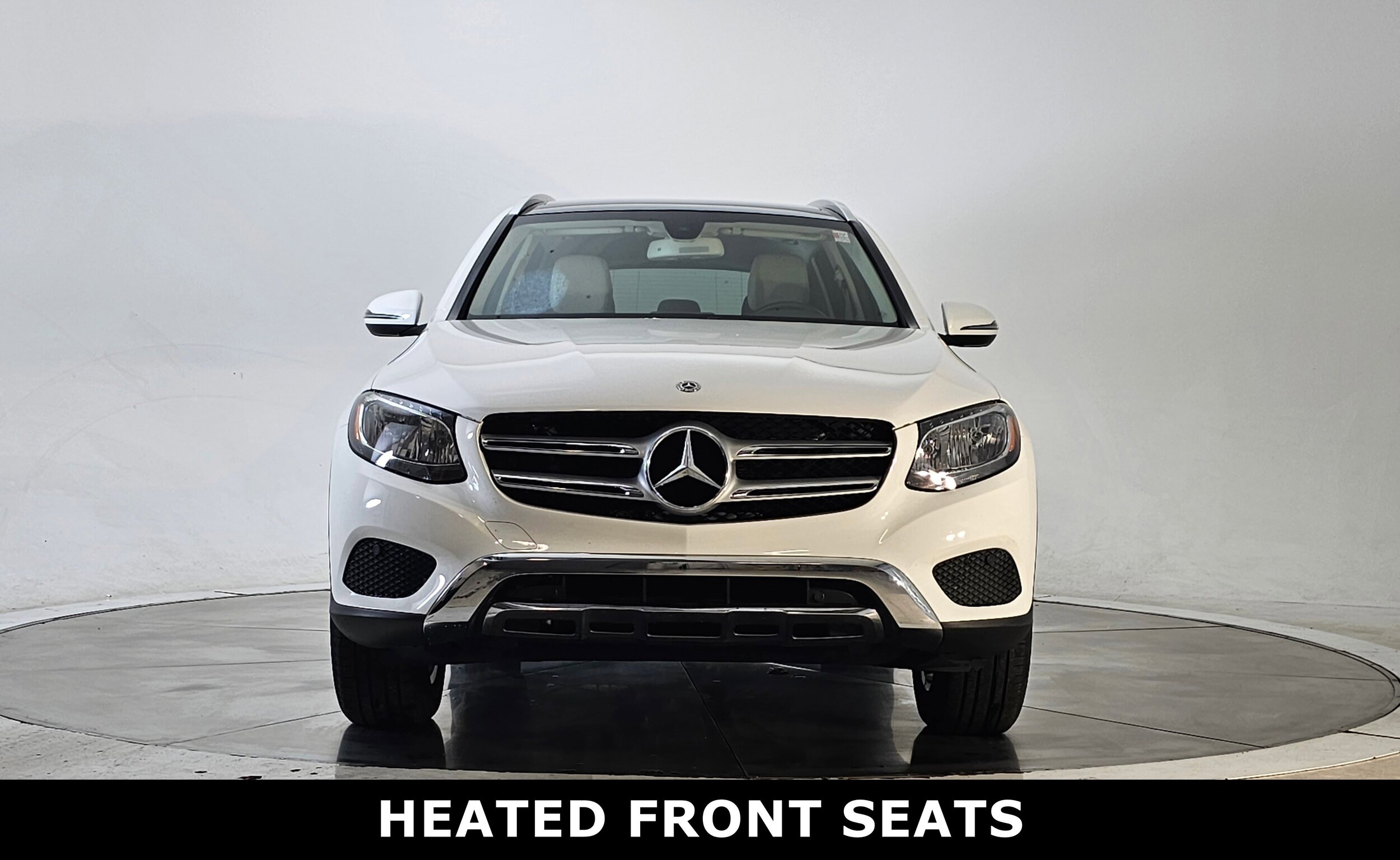 2018 Mercedes Benz GLC 300 4MATIC photo 3