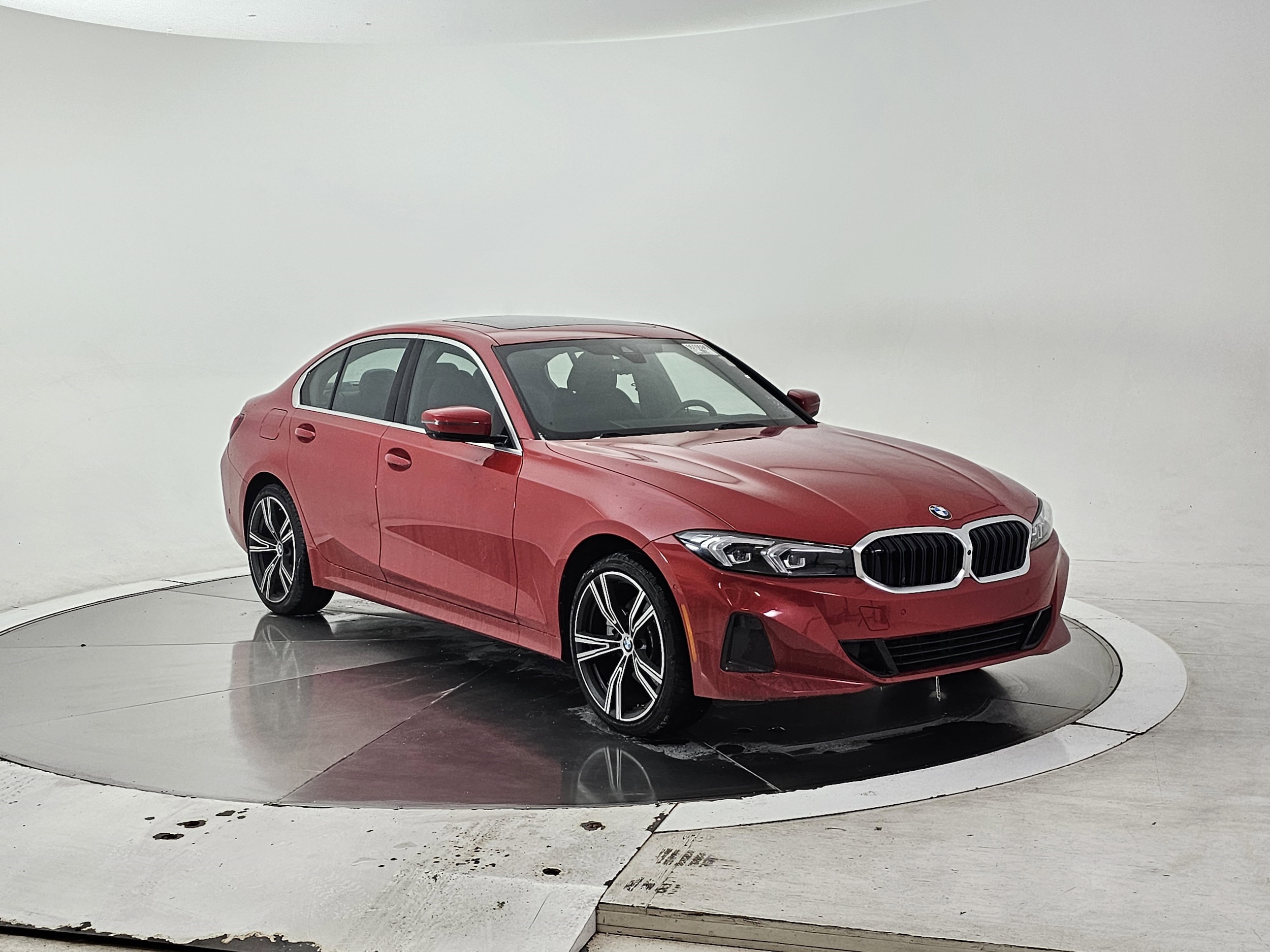 2024 BMW 3 Series 330i's photo