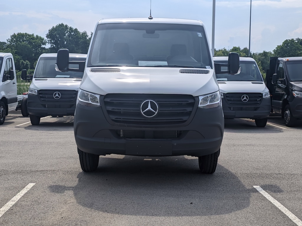 New 2024 Mercedes-Benz Sprinter 4500 Chassis Standard Roof Truck