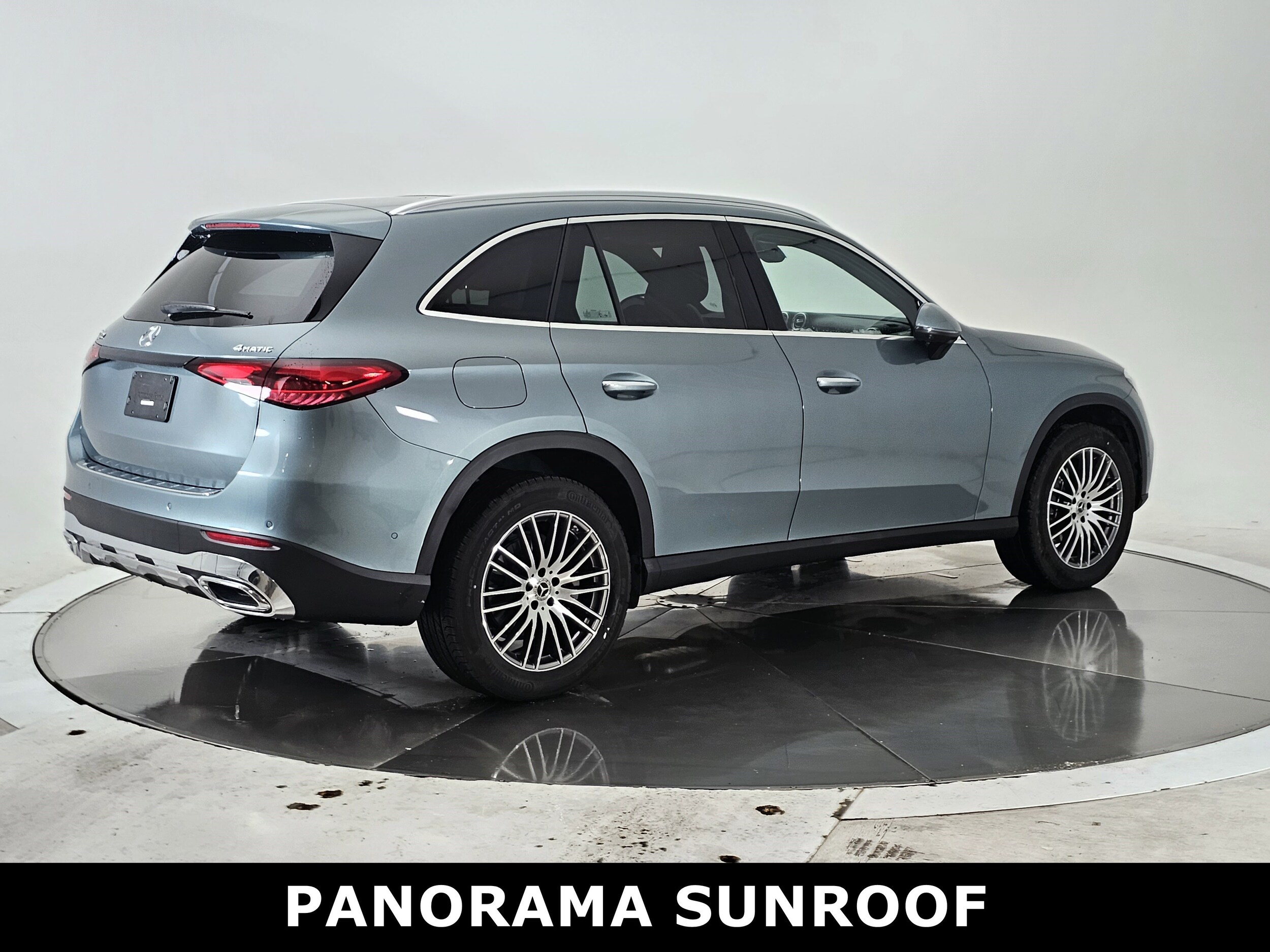 2025 Mercedes Benz GLC 300 4MATIC photo 2