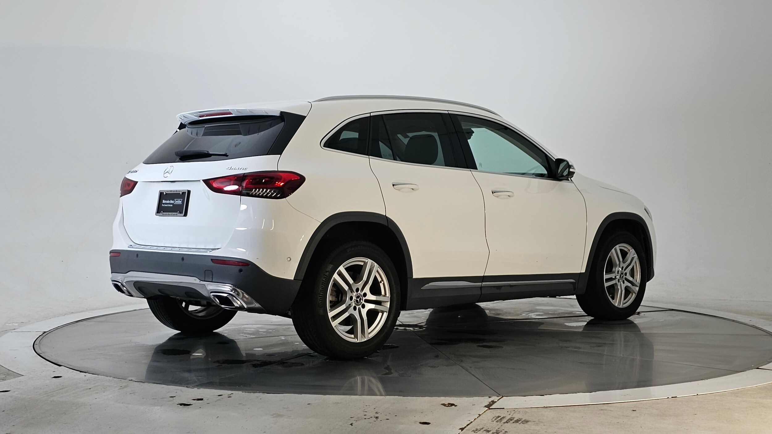 2023 Mercedes Benz GLA 250 4MATIC photo 2