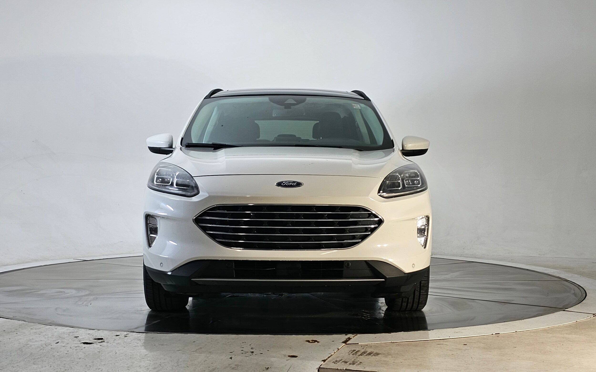 2022 Ford Escape Titanium photo 4