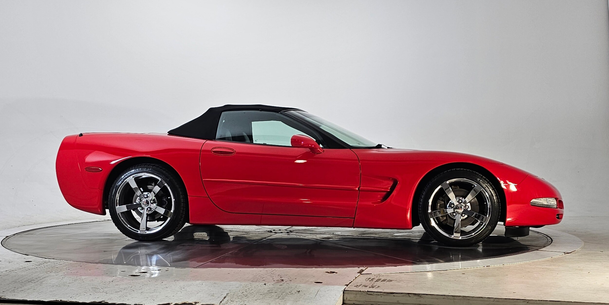 2003 Chevrolet Corvette Base Convertible photo 3