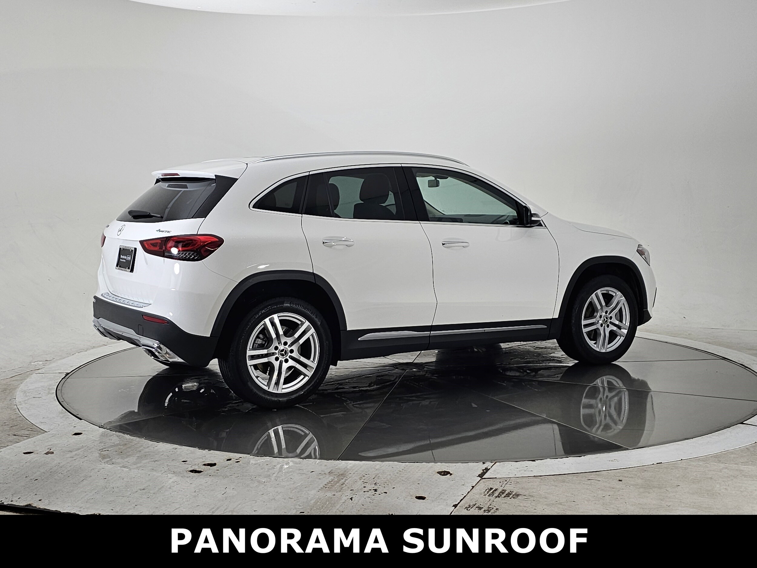 2021 Mercedes Benz GLA 250 4MATIC photo 2