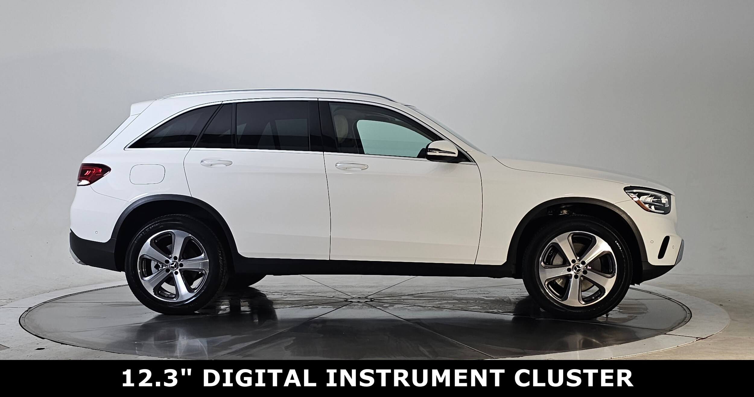 2022 Mercedes Benz GLC 300 4MATIC photo 3