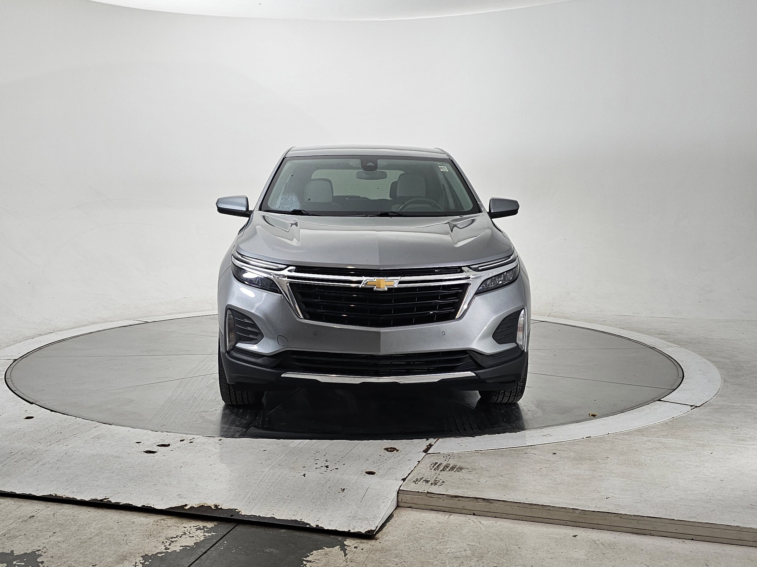 2023 Chevrolet Equinox LT photo 3