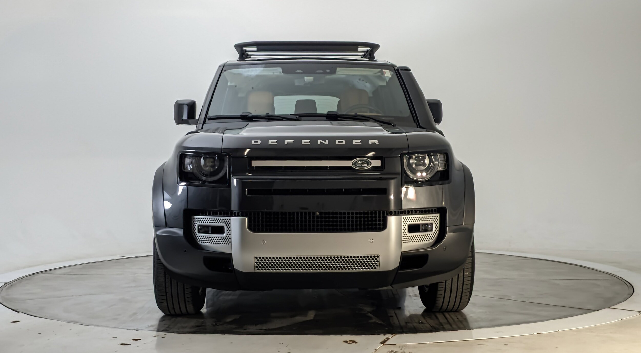 2023 Land Rover Defender 130 First Edition photo 2