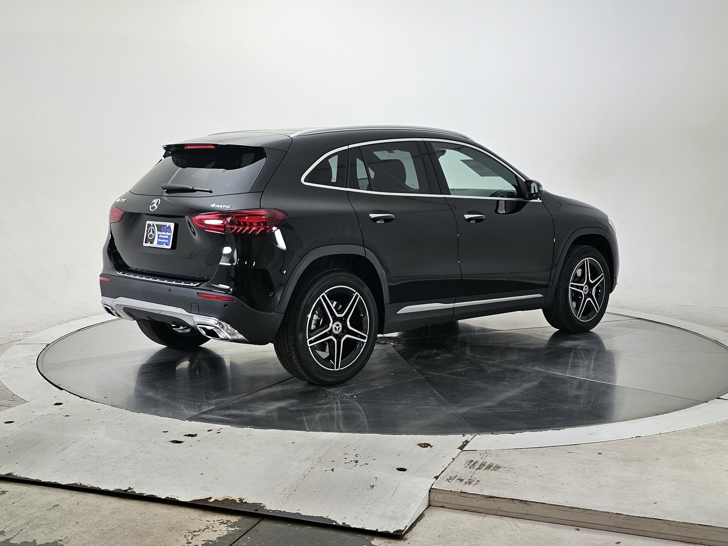 2026 Mercedes Benz GLA 250 4MATIC photo 2