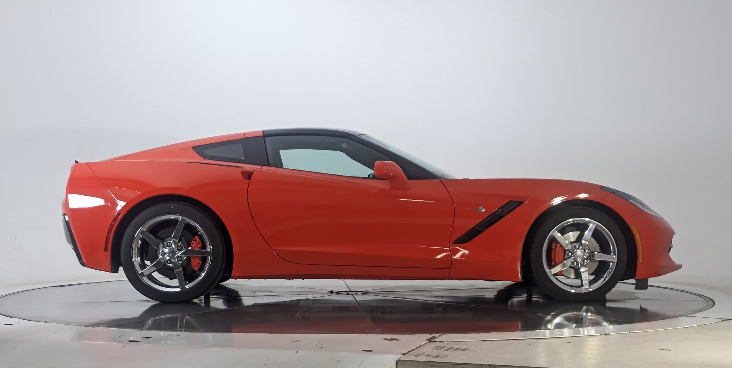 2014 Chevrolet Corvette Stingray Base photo 3