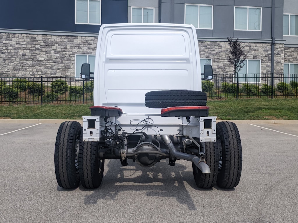 New 2024 Mercedes-Benz Sprinter 4500 Chassis Standard Roof Truck