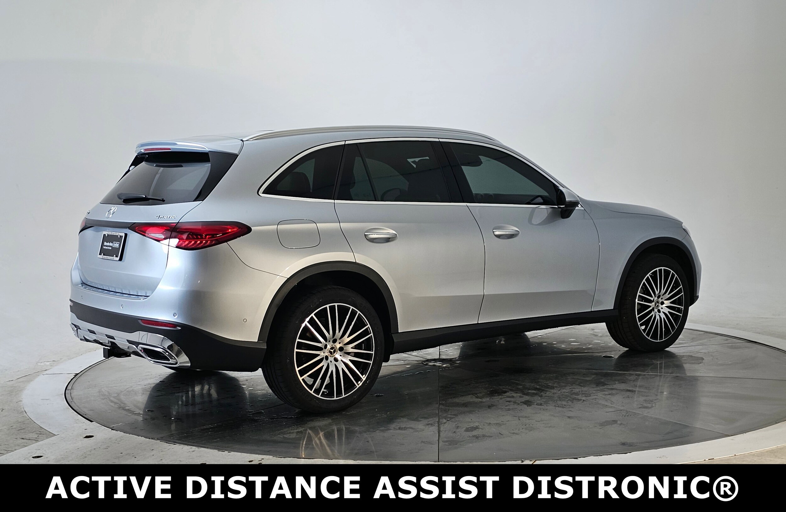 2025 Mercedes Benz GLC 300 4MATIC photo 2