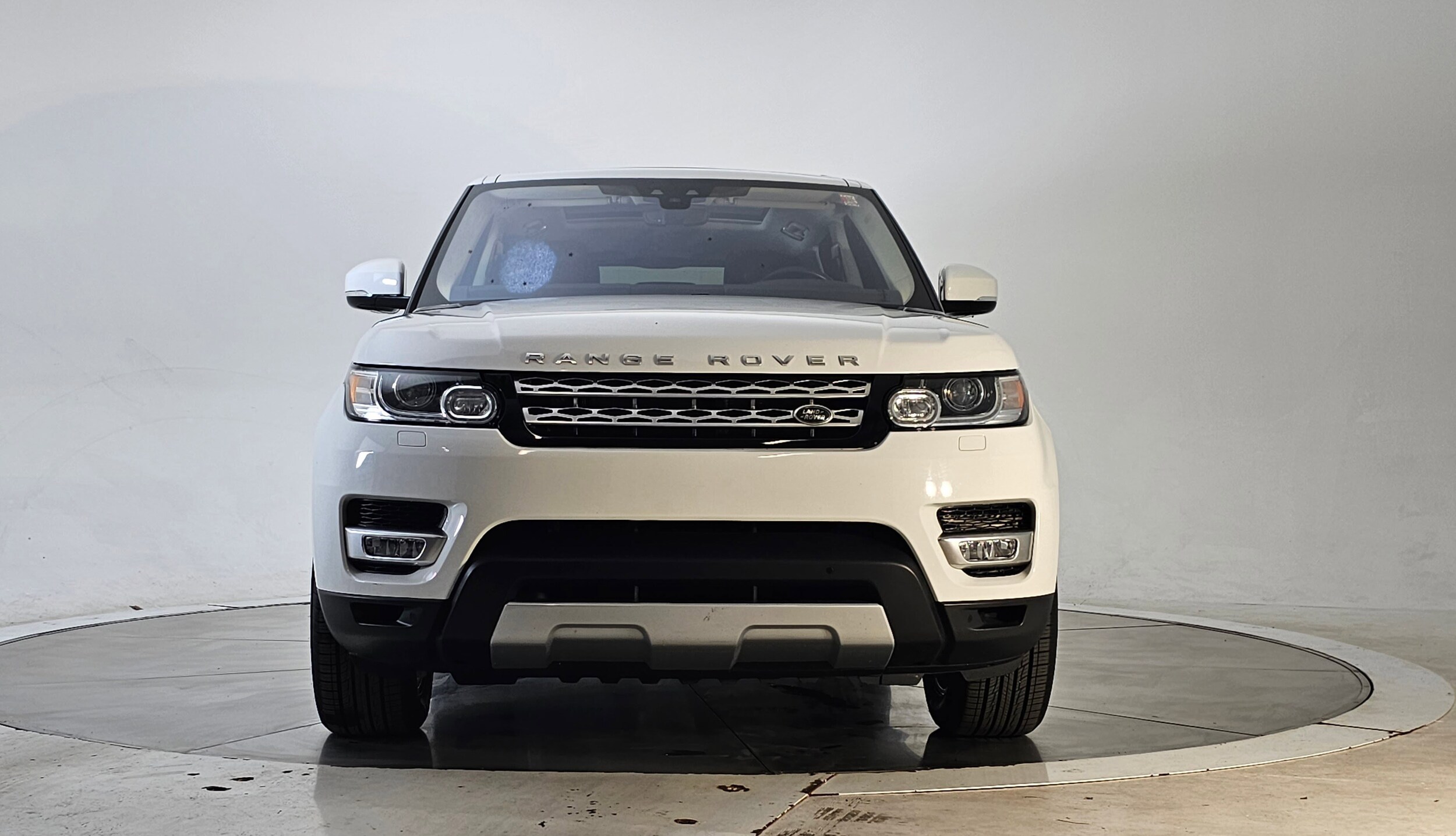 2017 Land Rover Range Rover Sport SE photo 2