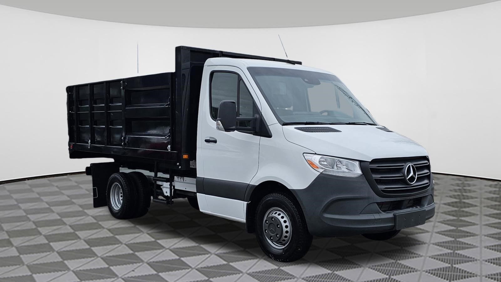 2023 Mercedes-Benz Sprinter 4500 144 WB HO's photo