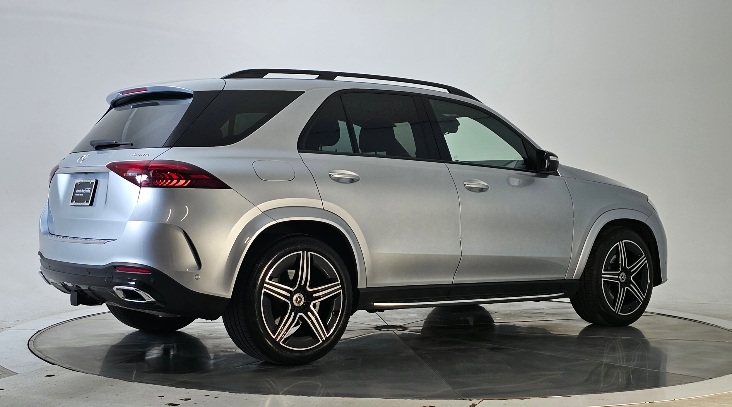 2024 Mercedes Benz GLE 450 4MATIC photo 2
