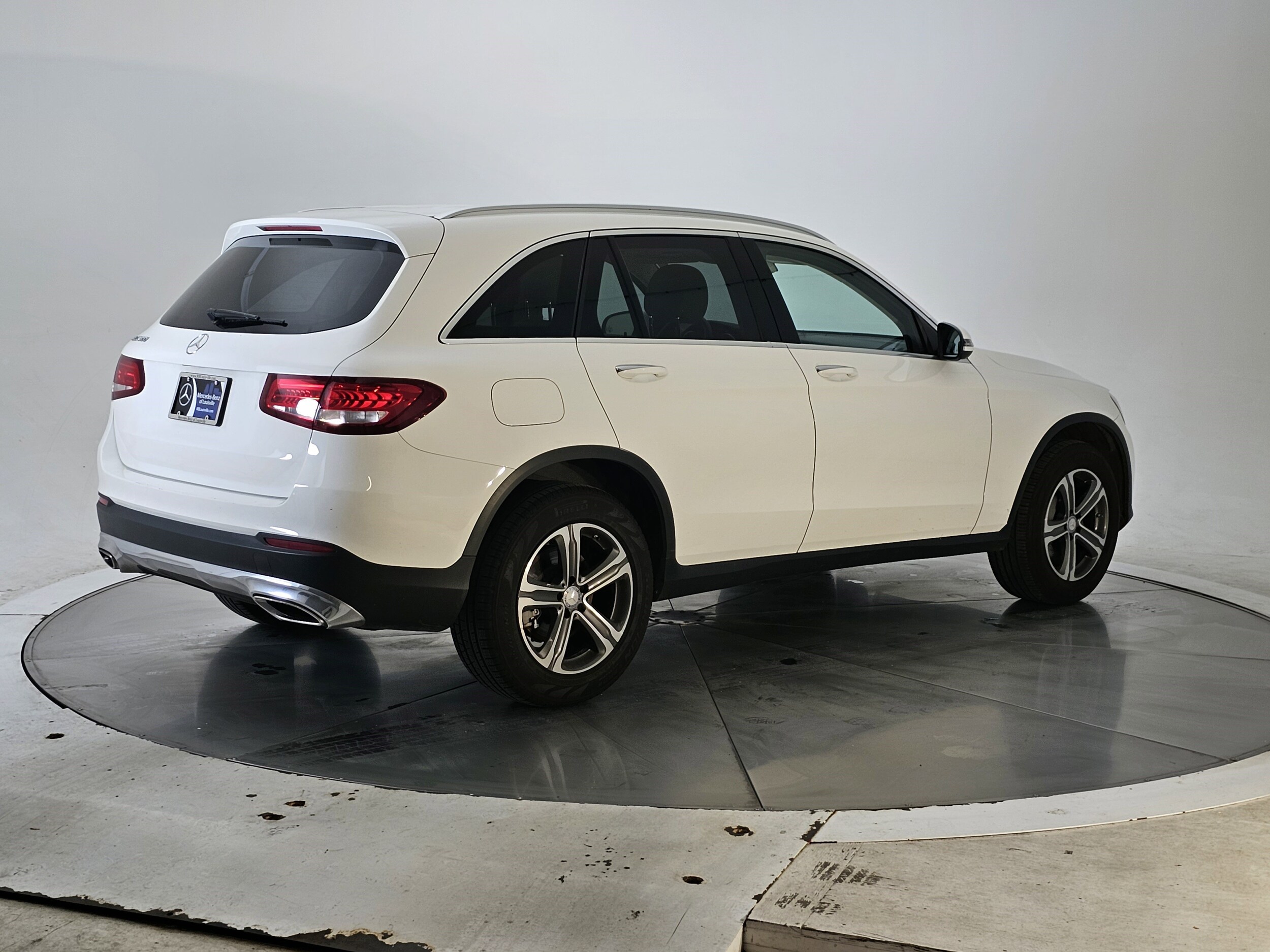 2017 Mercedes Benz GLC 300 photo 3