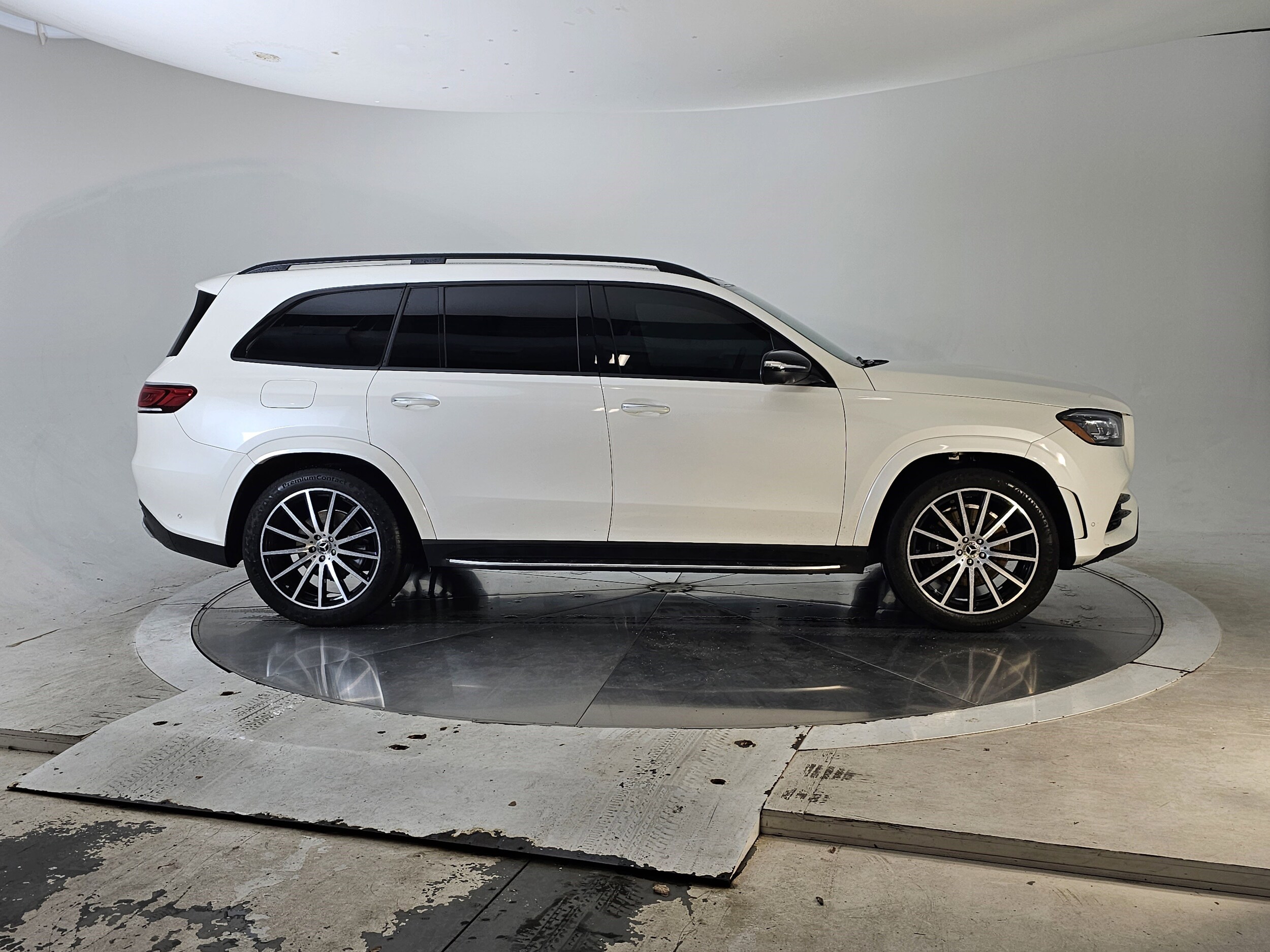 2022 Mercedes Benz GLS 450 4MATIC photo 3