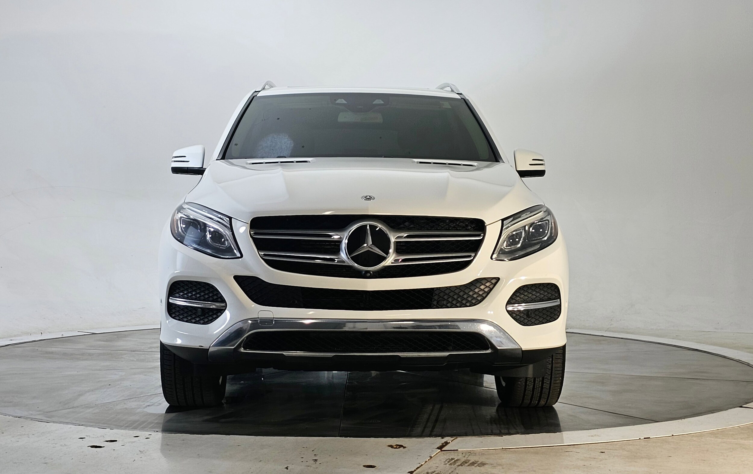 2018 Mercedes Benz GLE 350 4MATIC photo 4