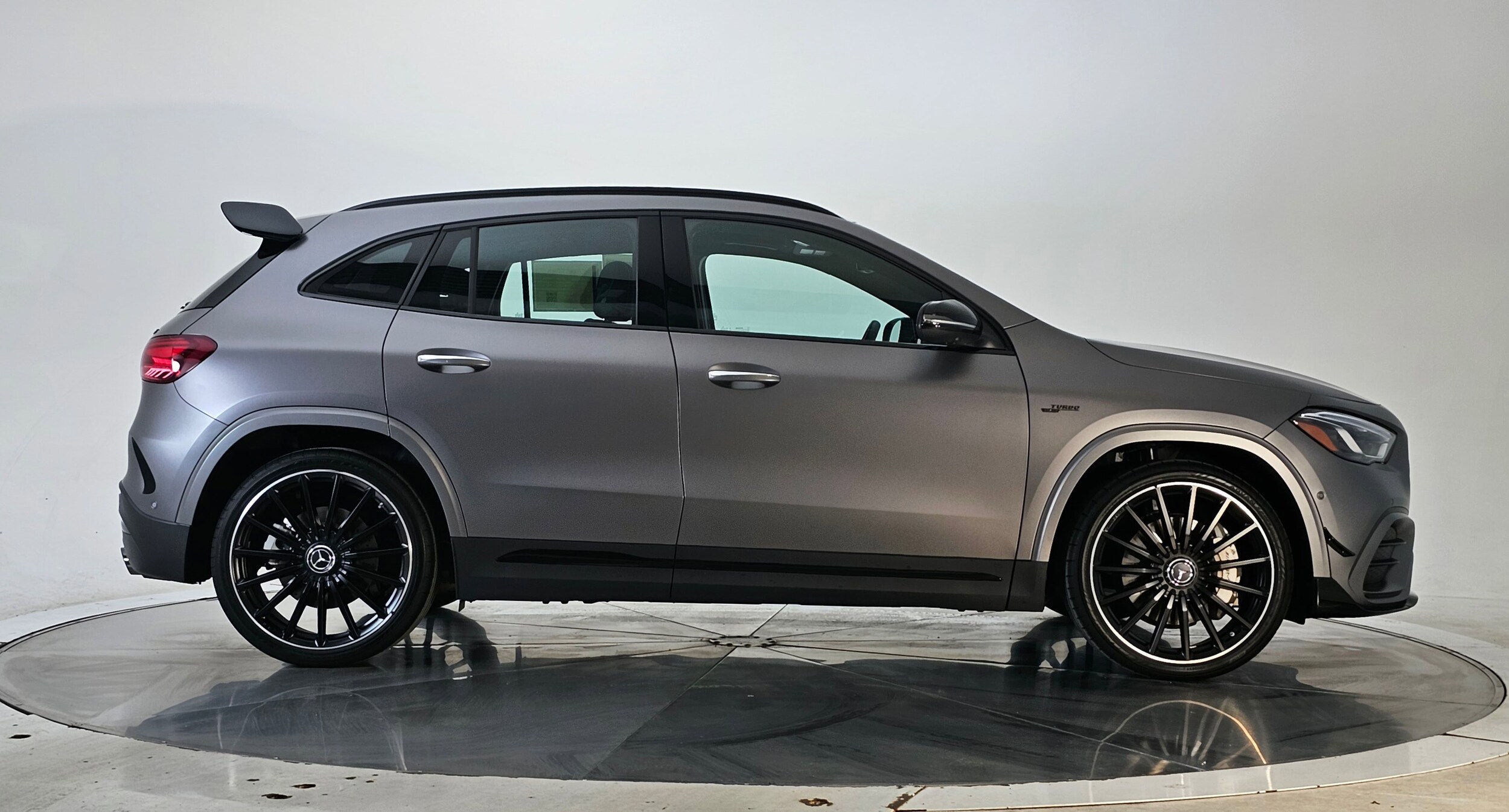 2025 Mercedes Benz GLA AMG 35 4MATIC photo 3