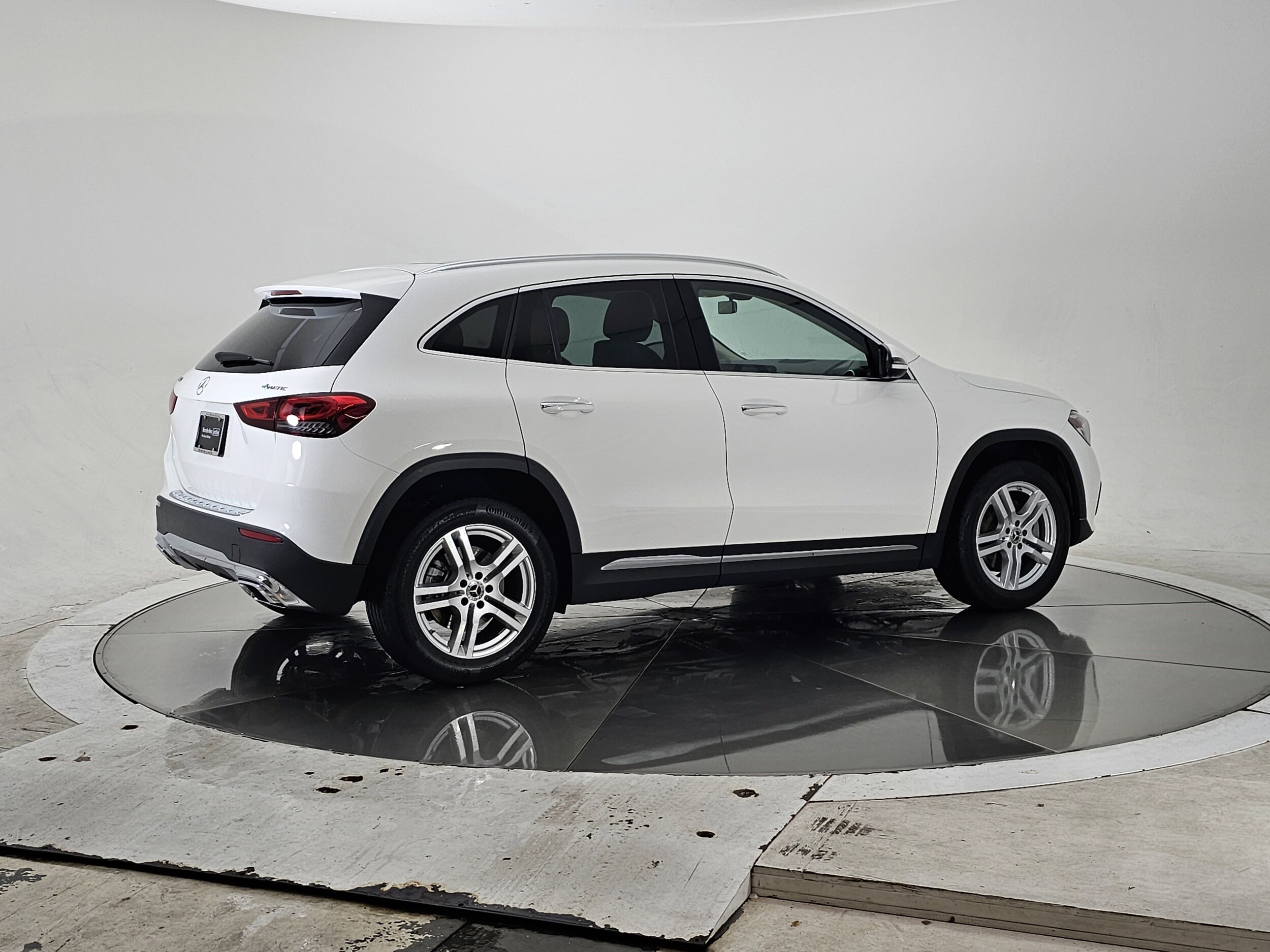 2021 Mercedes Benz GLA 250 4MATIC photo 2