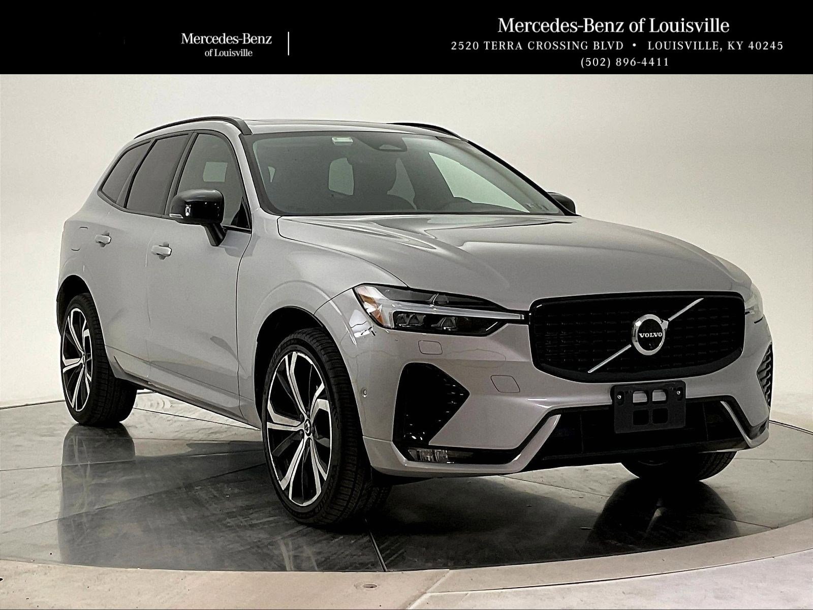 2023 Volvo XC60 B5 Ultimate Dark Theme AWD's photo