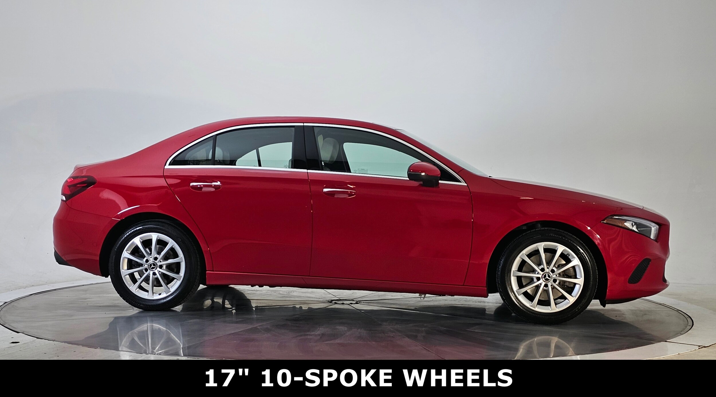 2020 Mercedes Benz A 220 4MATIC photo 3