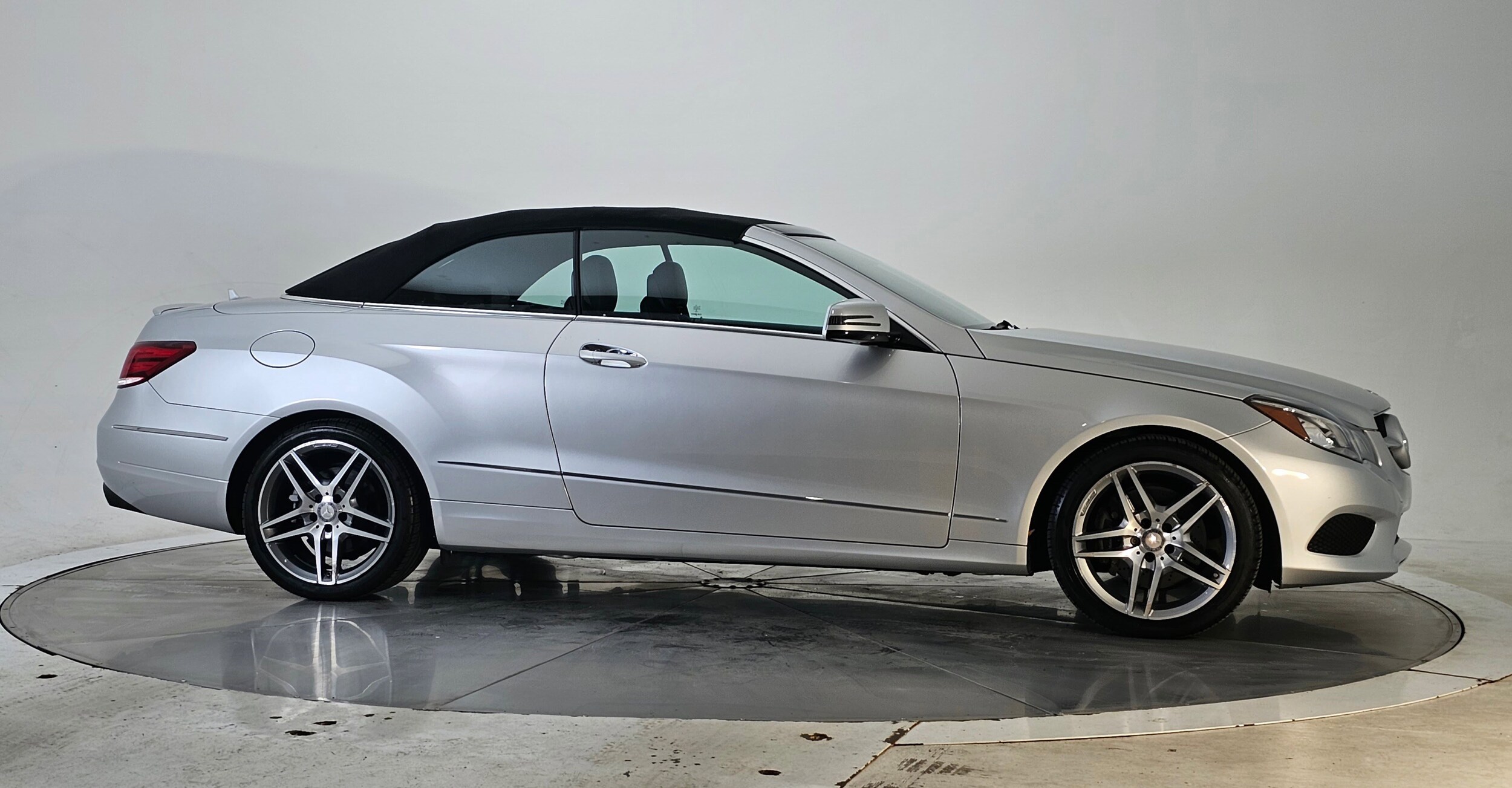 2014 Mercedes Benz E 350 Cabriolet photo 2