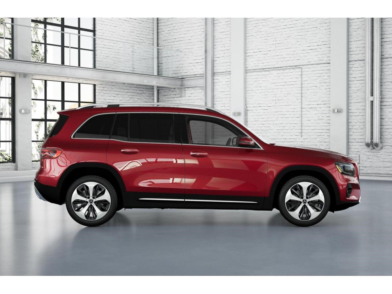 2026 Mercedes Benz GLB 250 4MATIC photo 2