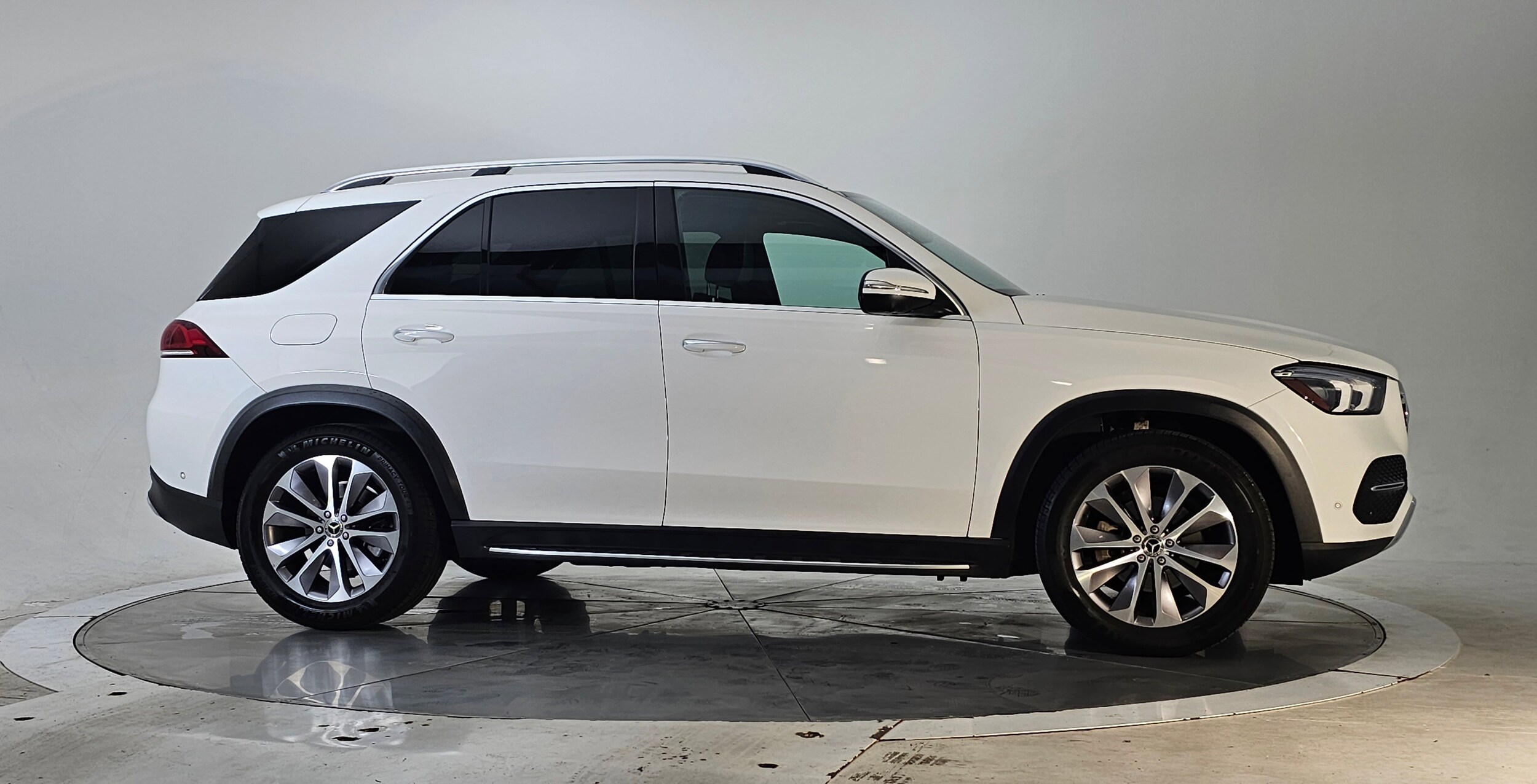 2022 Mercedes Benz GLE 350 4MATIC photo 3