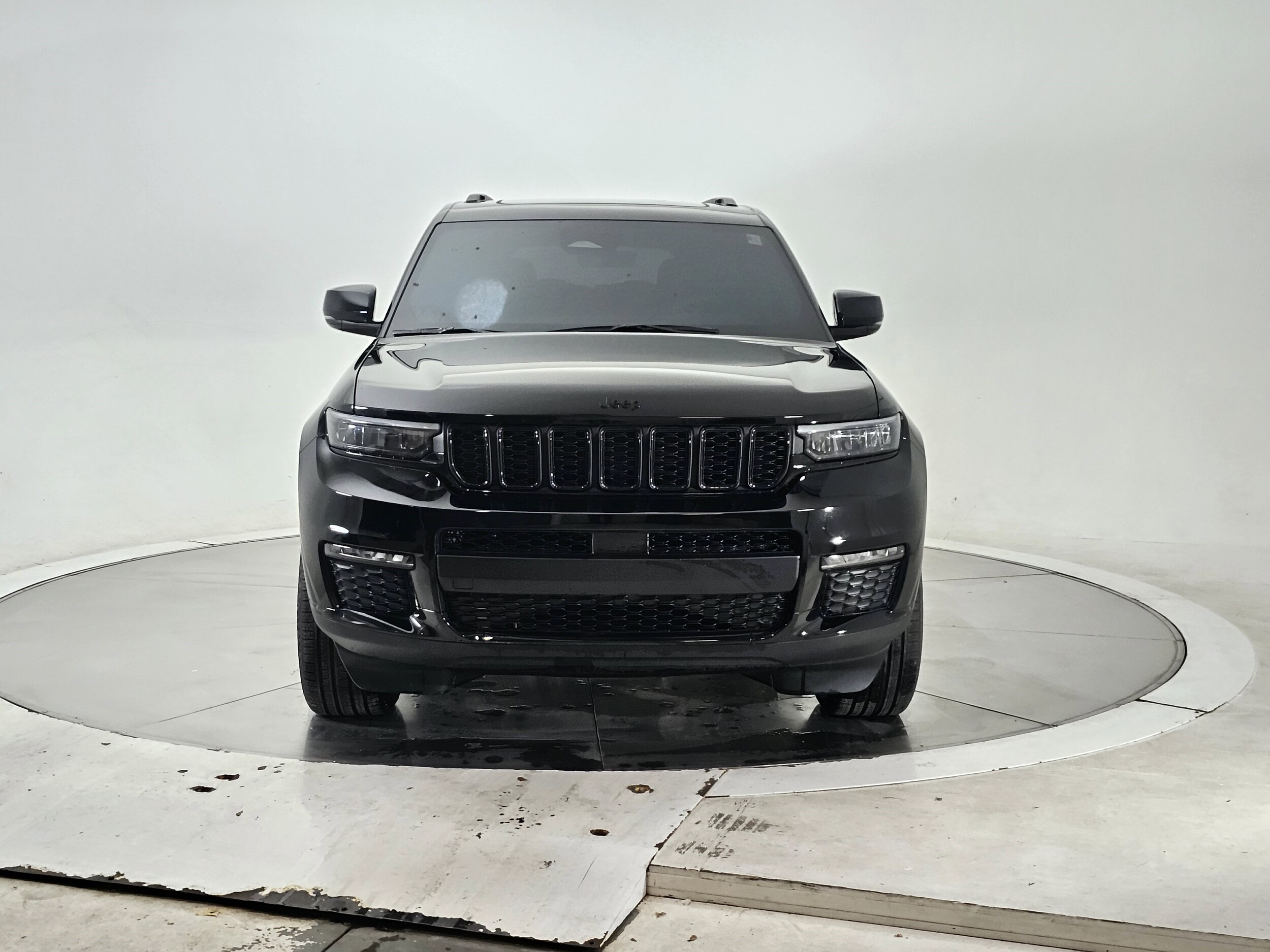 2025 Jeep Grand Cherokee Limited photo 4