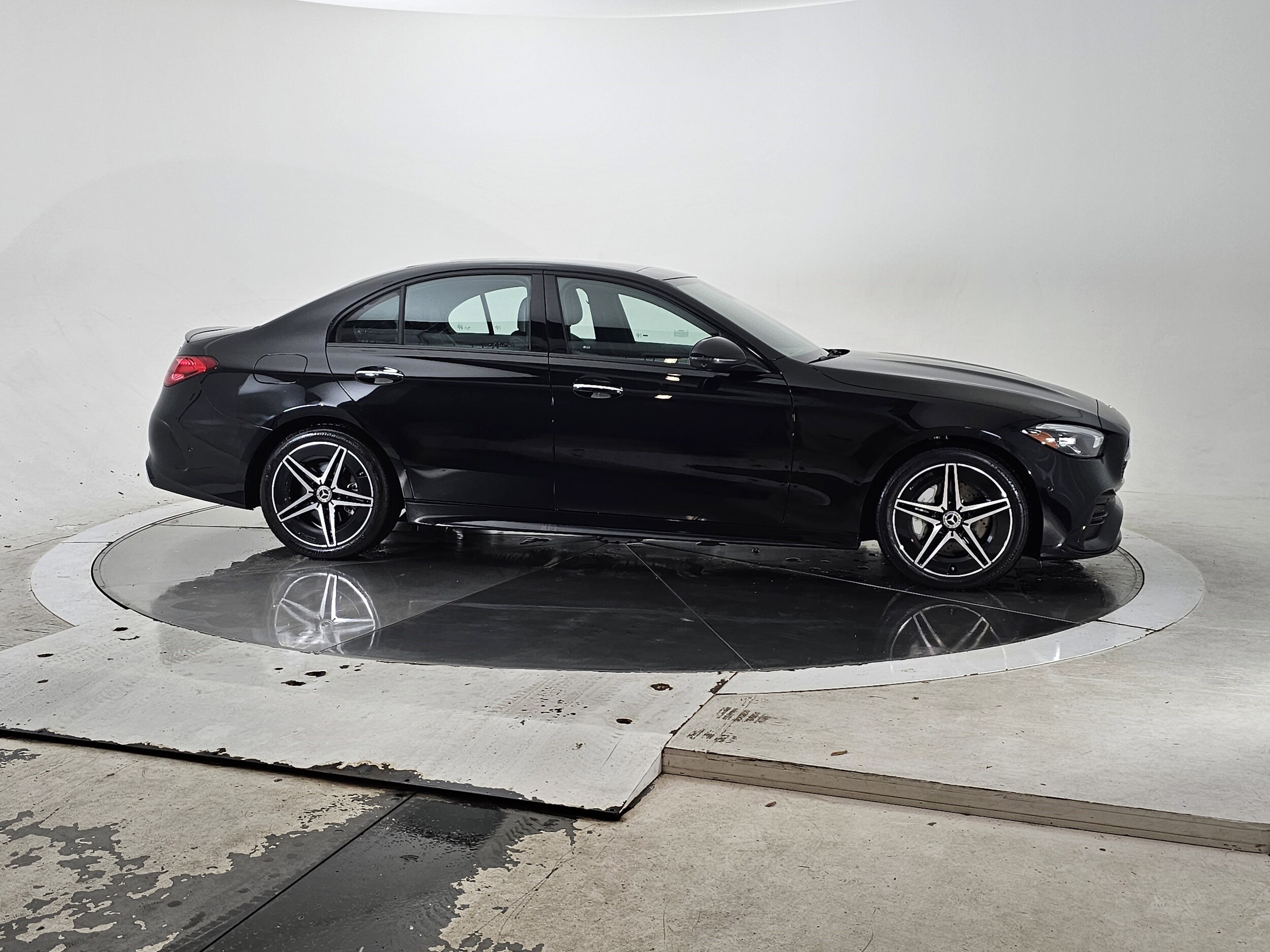 2024 Mercedes Benz C 300 4MATIC photo 3