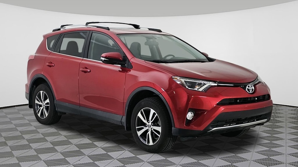 Used 2016 Toyota RAV4 XLE SUV