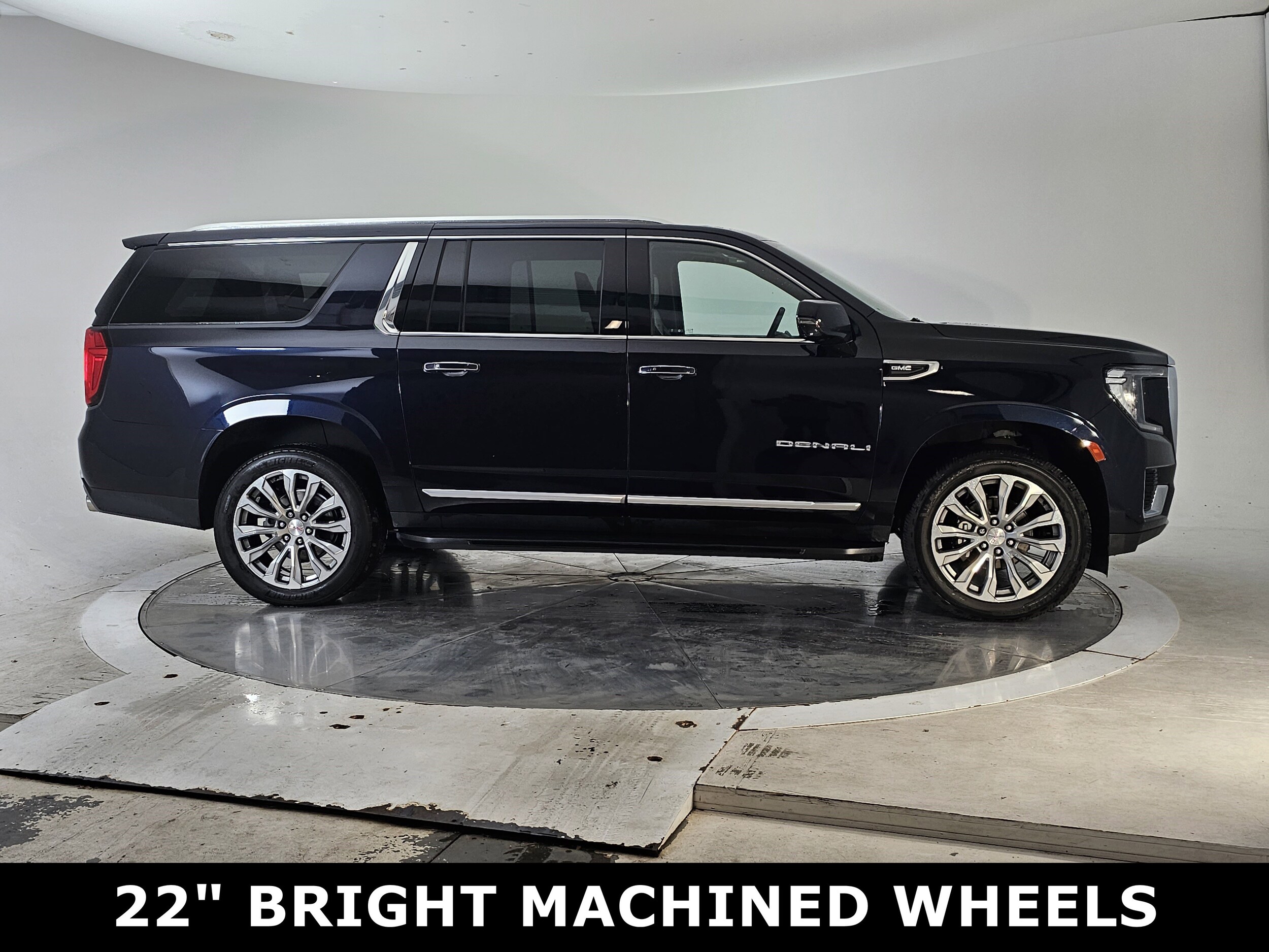 2021 Gmc Yukon XL Denali photo 3