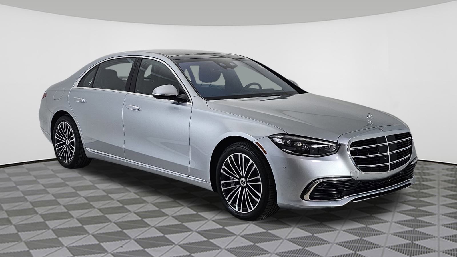 2024 Mercedes-Benz S-Class S 580's photo