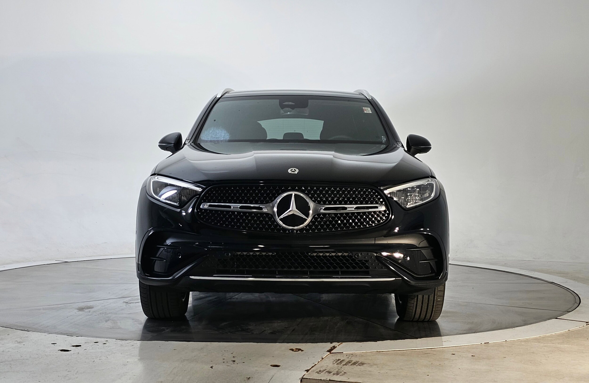 2024 Mercedes Benz GLC 300 4MATIC photo 4