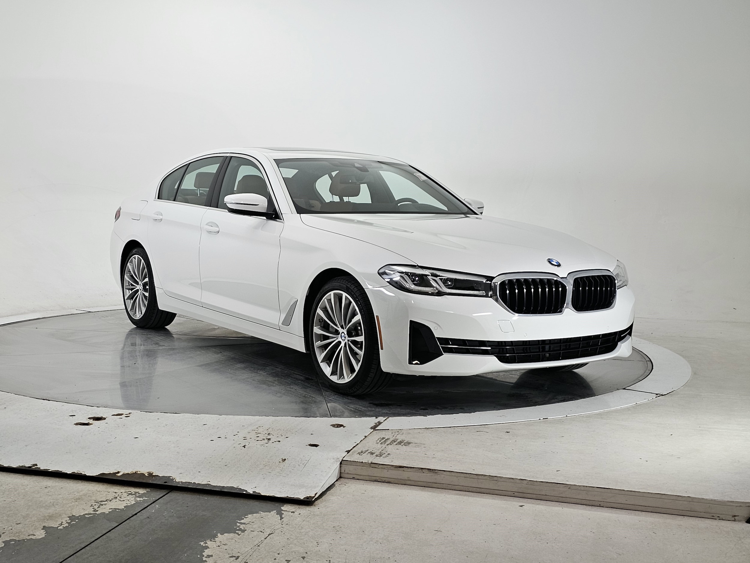 2023 BMW 5 Series 530i's photo