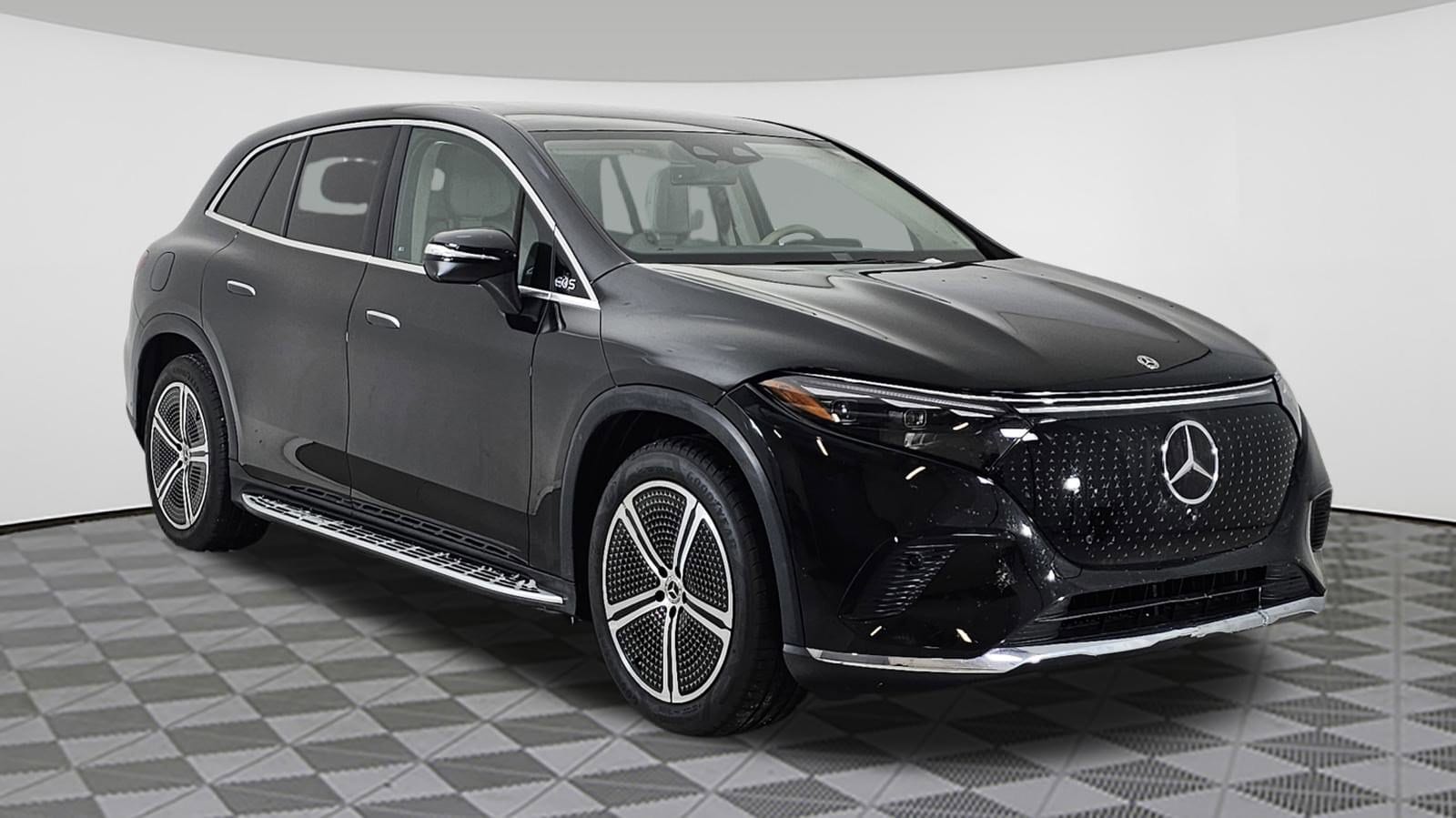 2023 Mercedes-Benz EQS SUV Base's photo