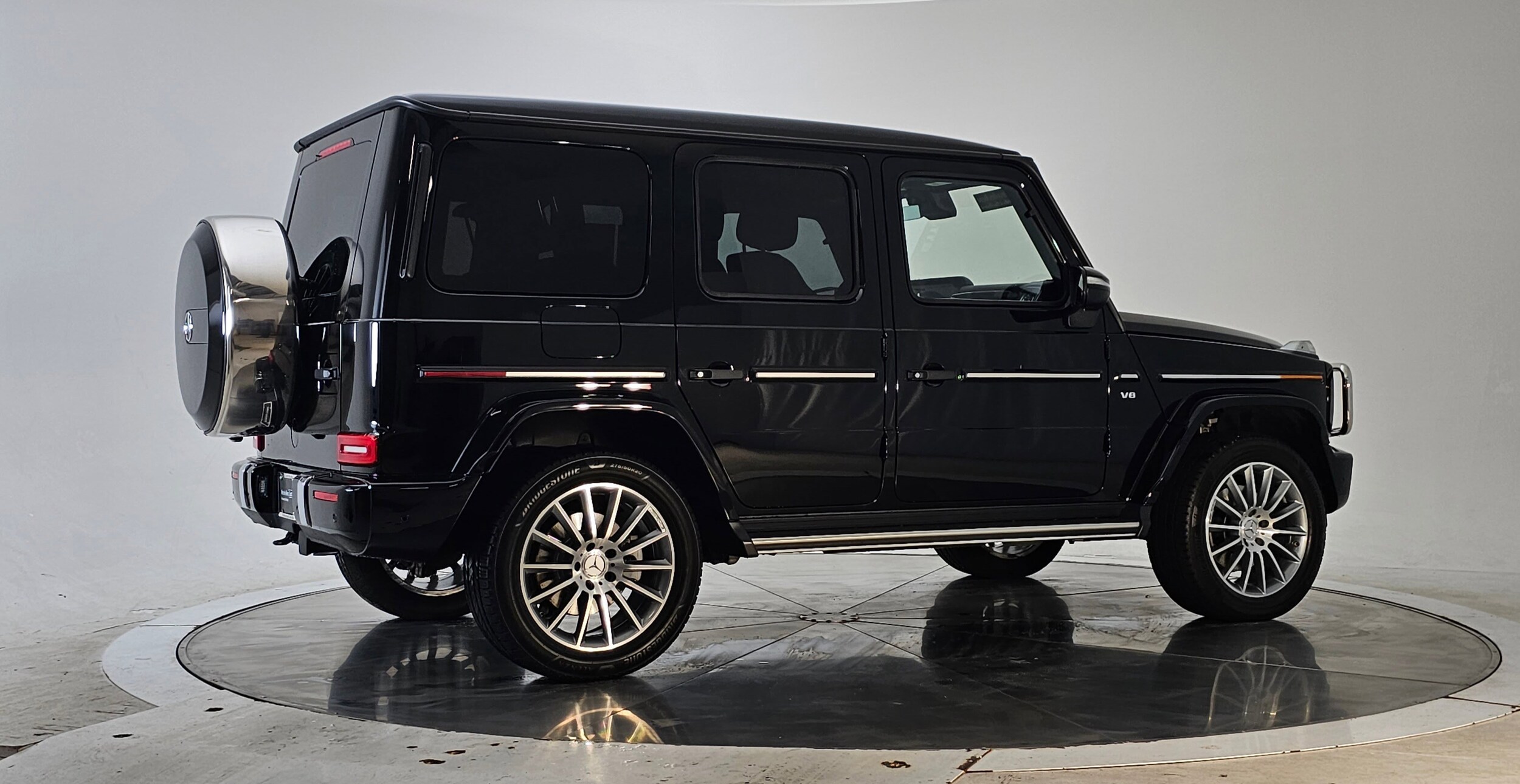 2023 Mercedes Benz G 550 photo 2