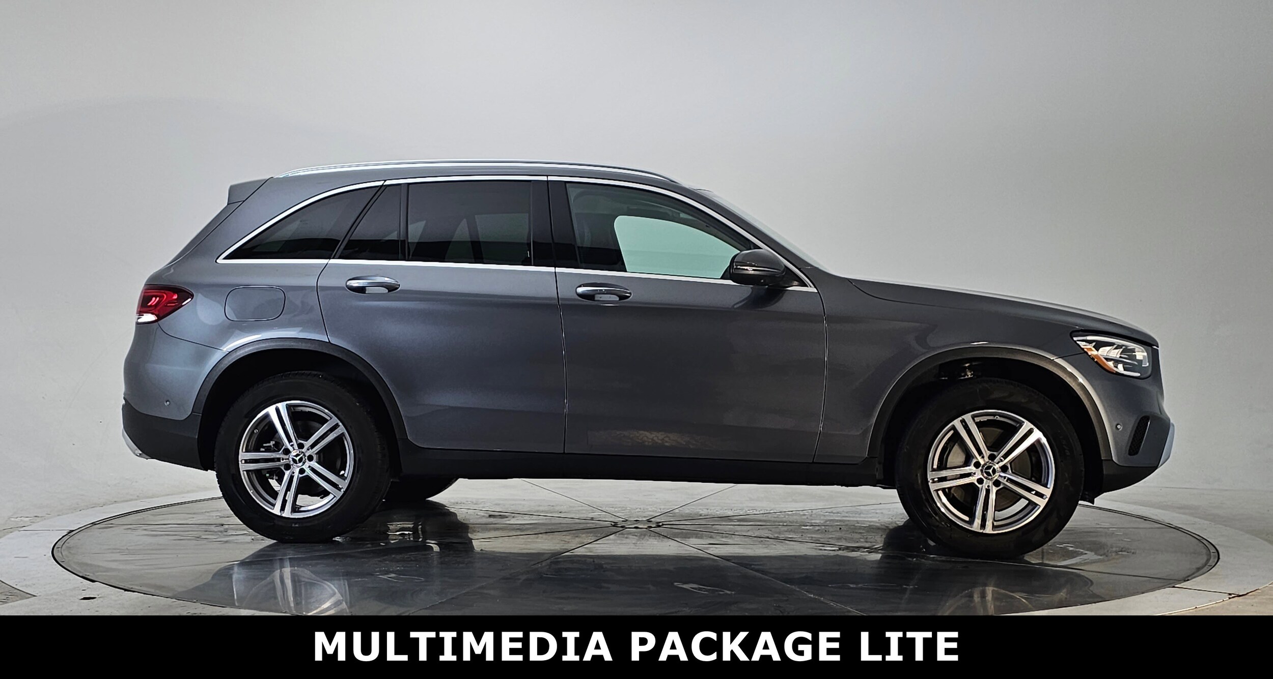 2022 Mercedes Benz GLC 300 4MATIC photo 3