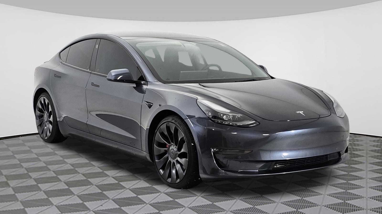 2022 Tesla Model 3 Performance's photo