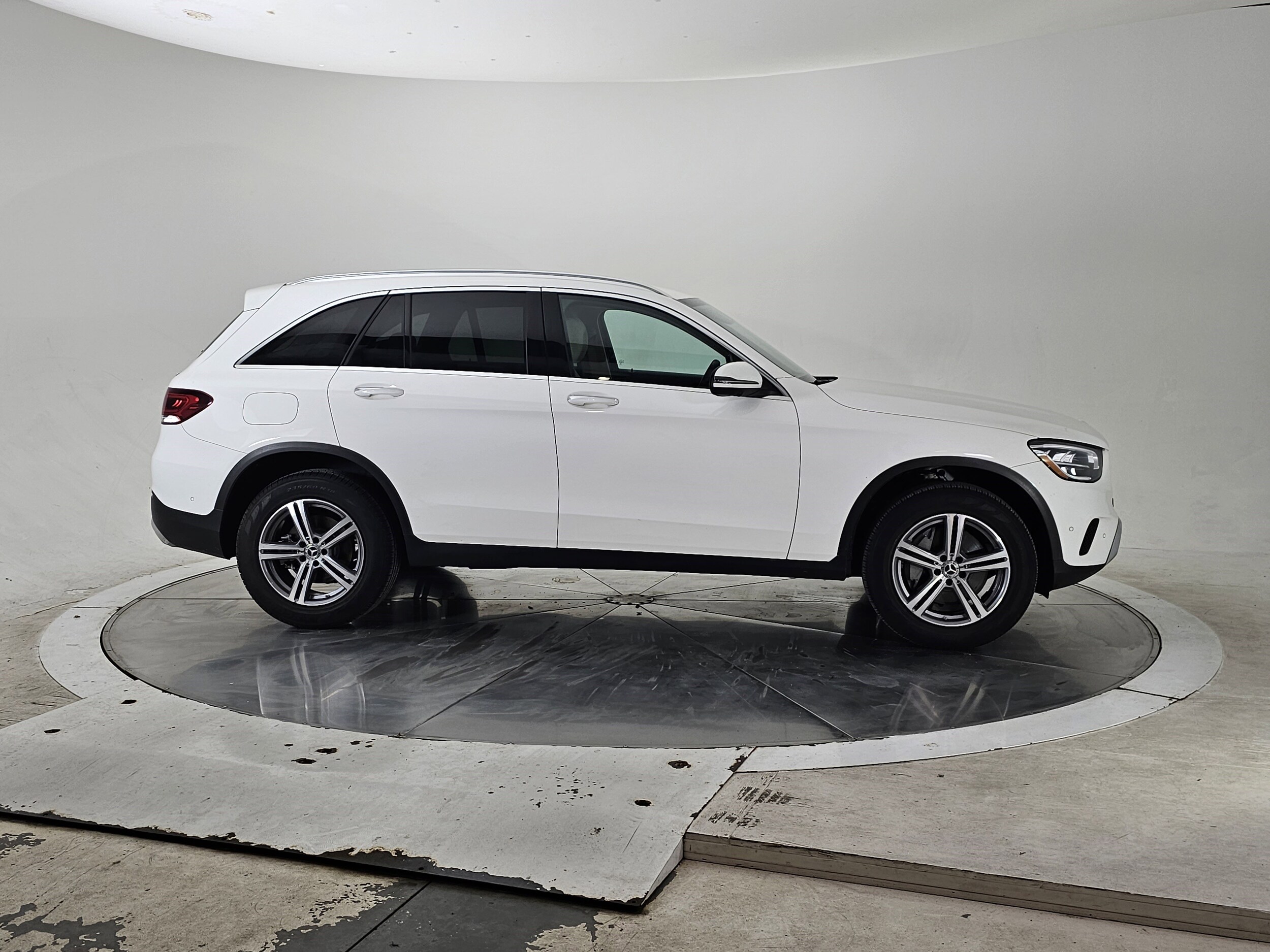 2022 Mercedes Benz GLC 300 4MATIC photo 3