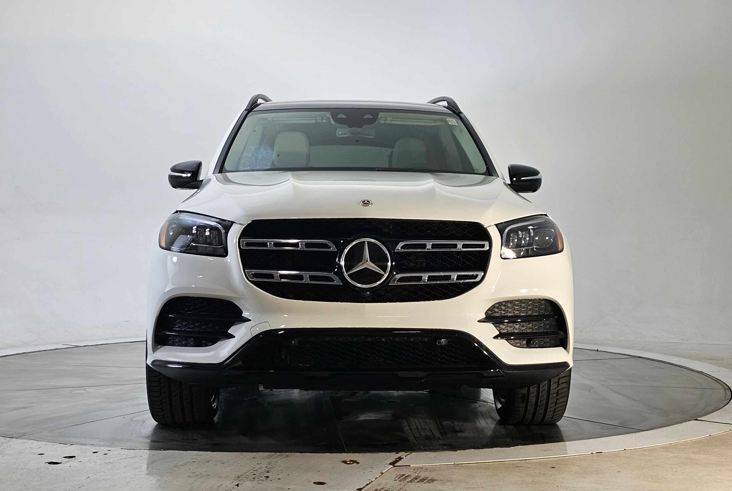 2023 Mercedes Benz GLS 450 4MATIC photo 3