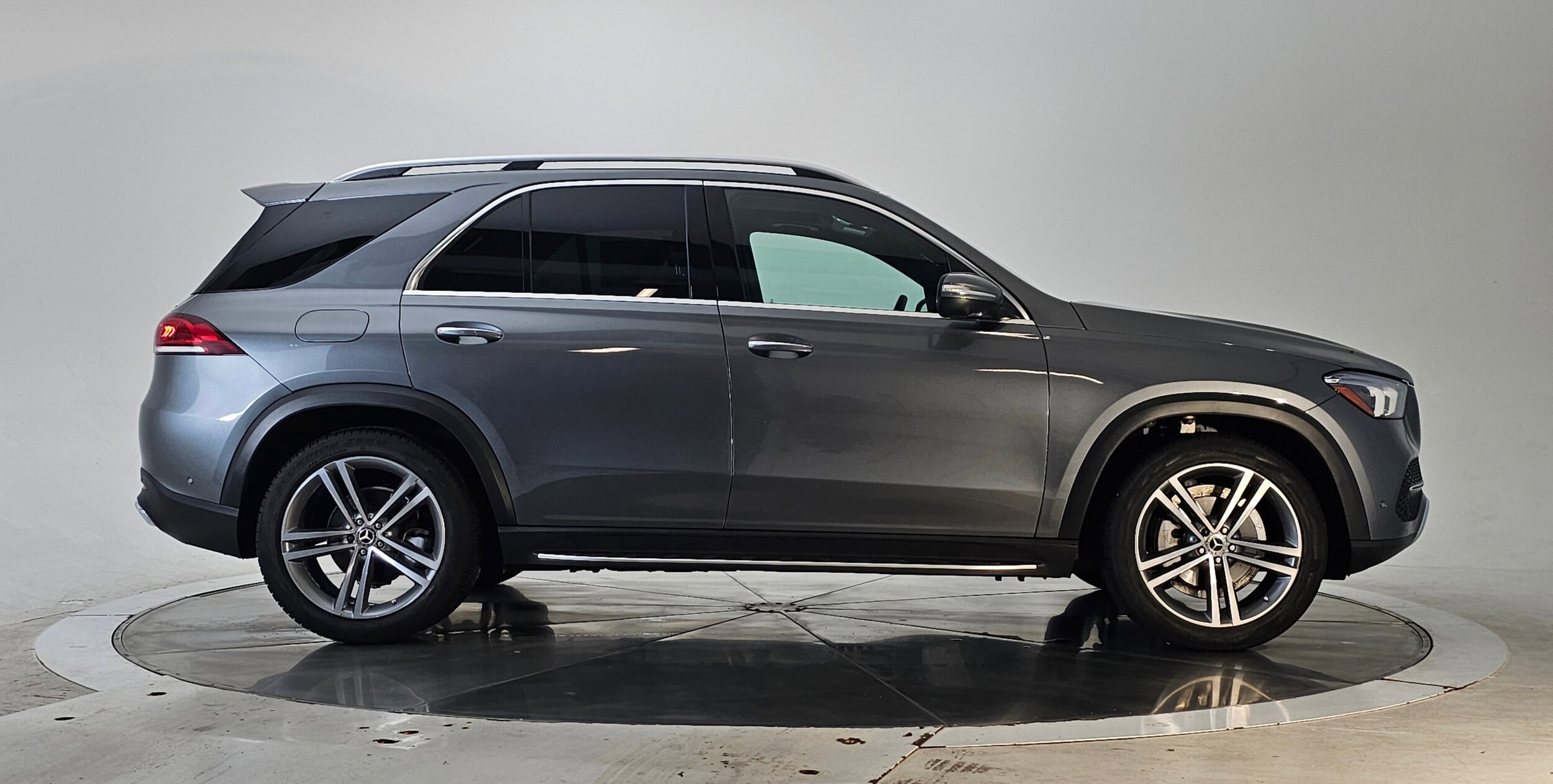 2022 Mercedes Benz GLE 350 4MATIC photo 2