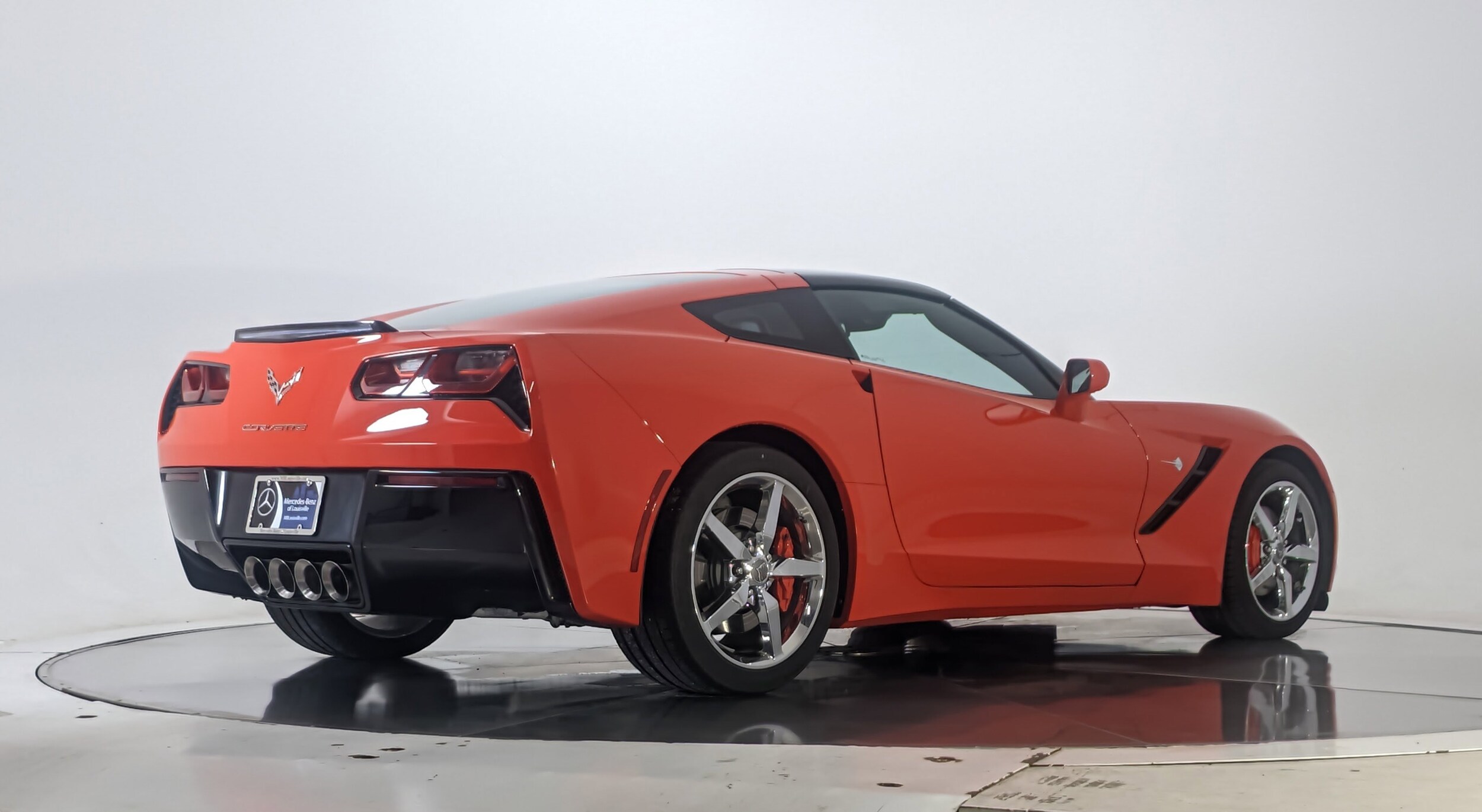 2014 Chevrolet Corvette Stingray Base photo 2
