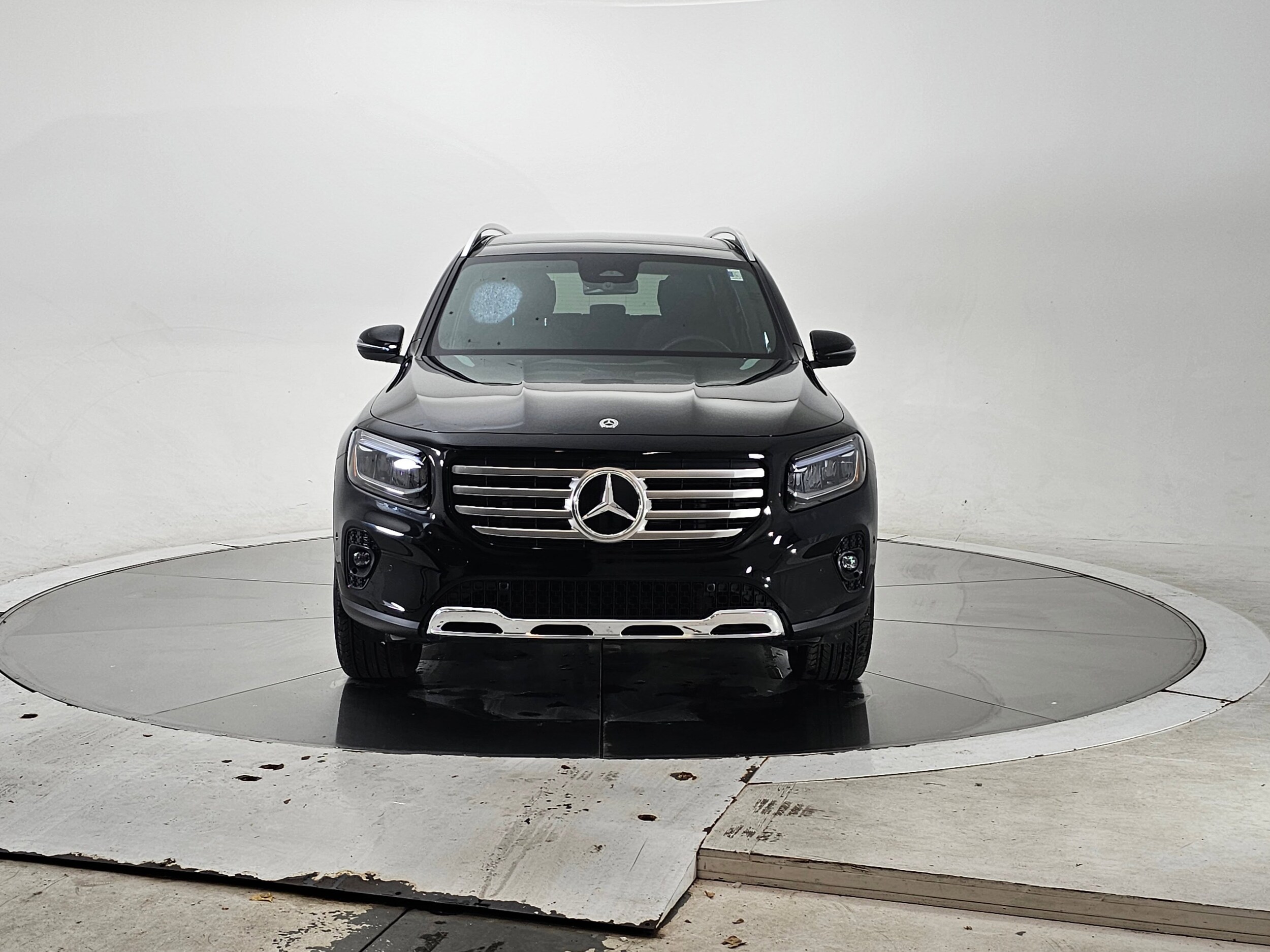 2025 Mercedes Benz GLB 250 4MATIC photo 4
